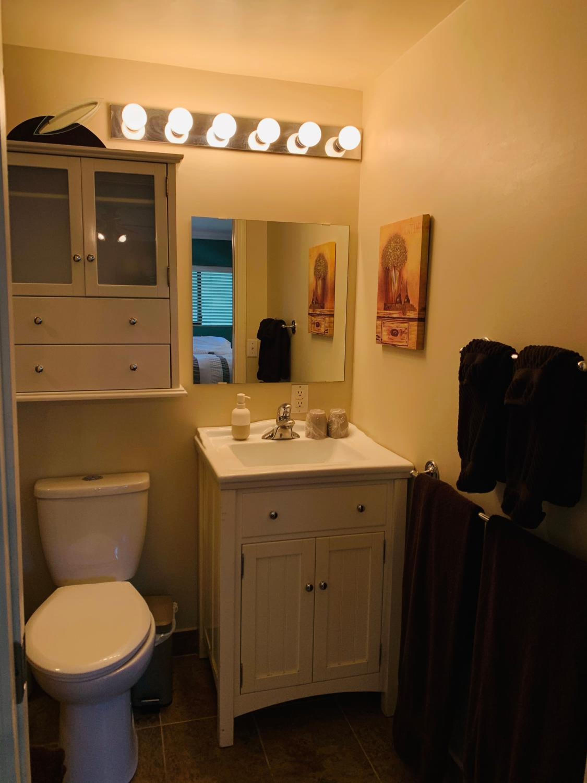 The Fraser River's Edge BB Lodge - Property Image 6