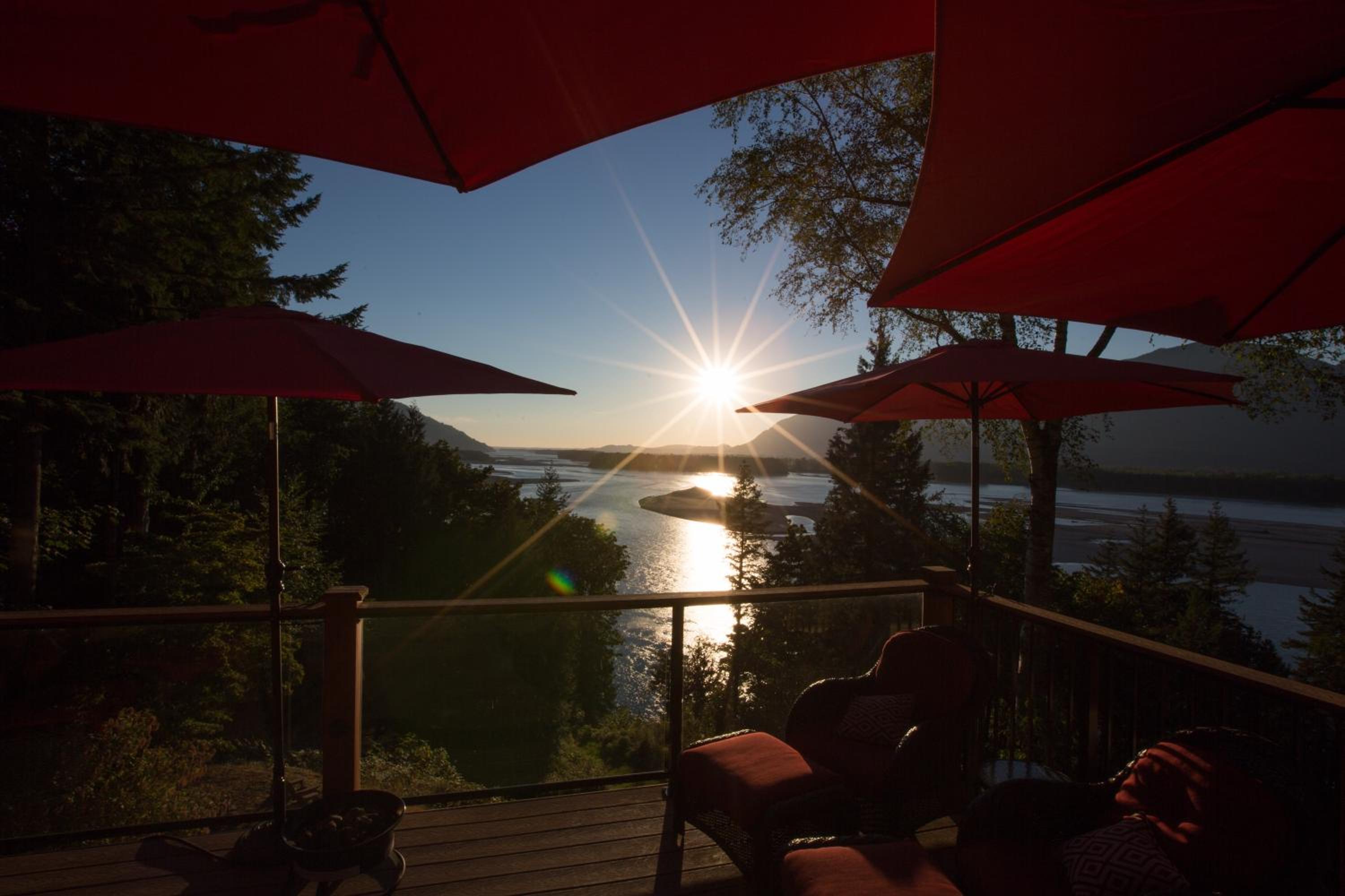 The Fraser River's Edge BB Lodge - Property Image 50