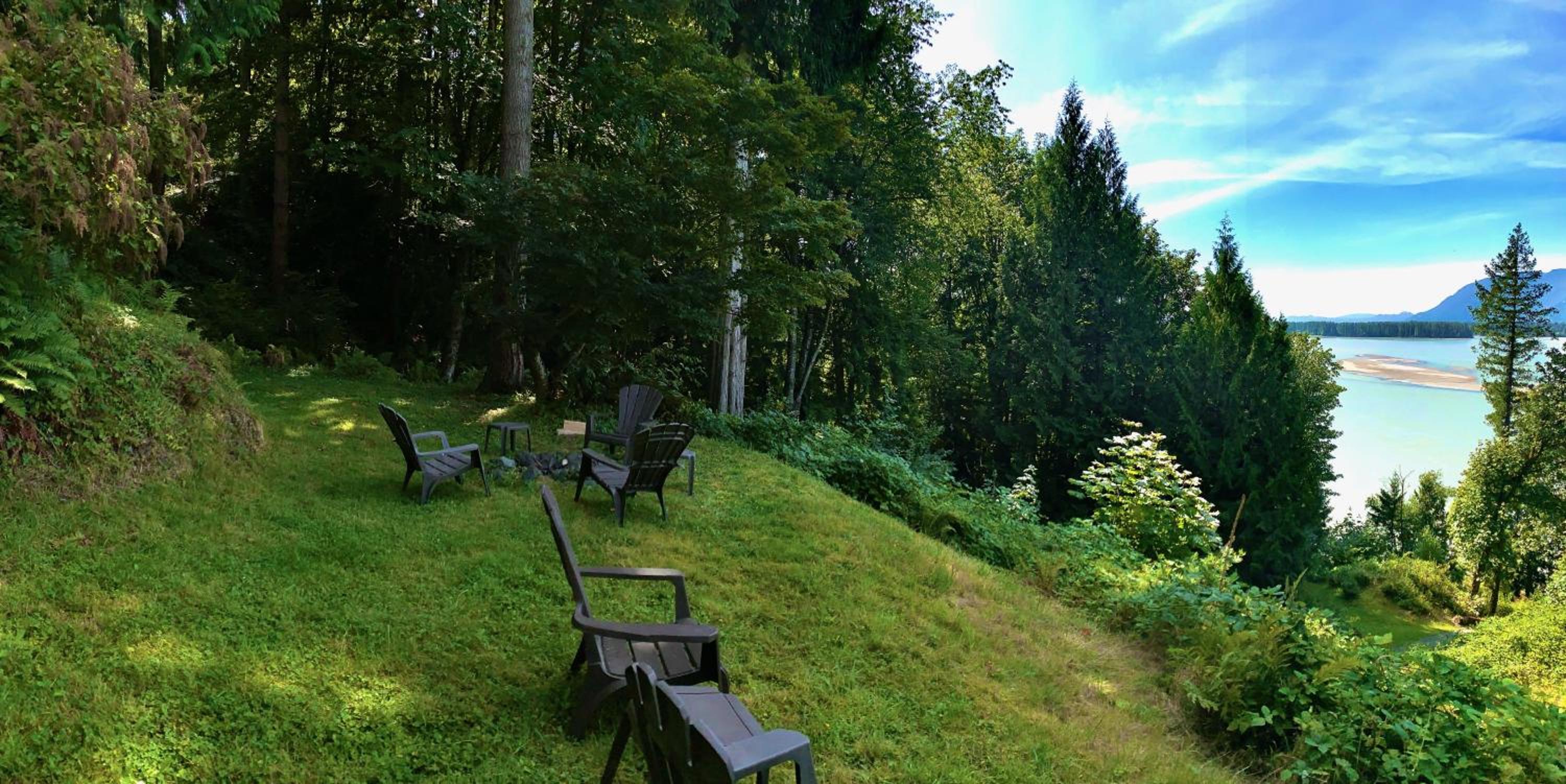 The Fraser River's Edge BB Lodge - Property Image 67