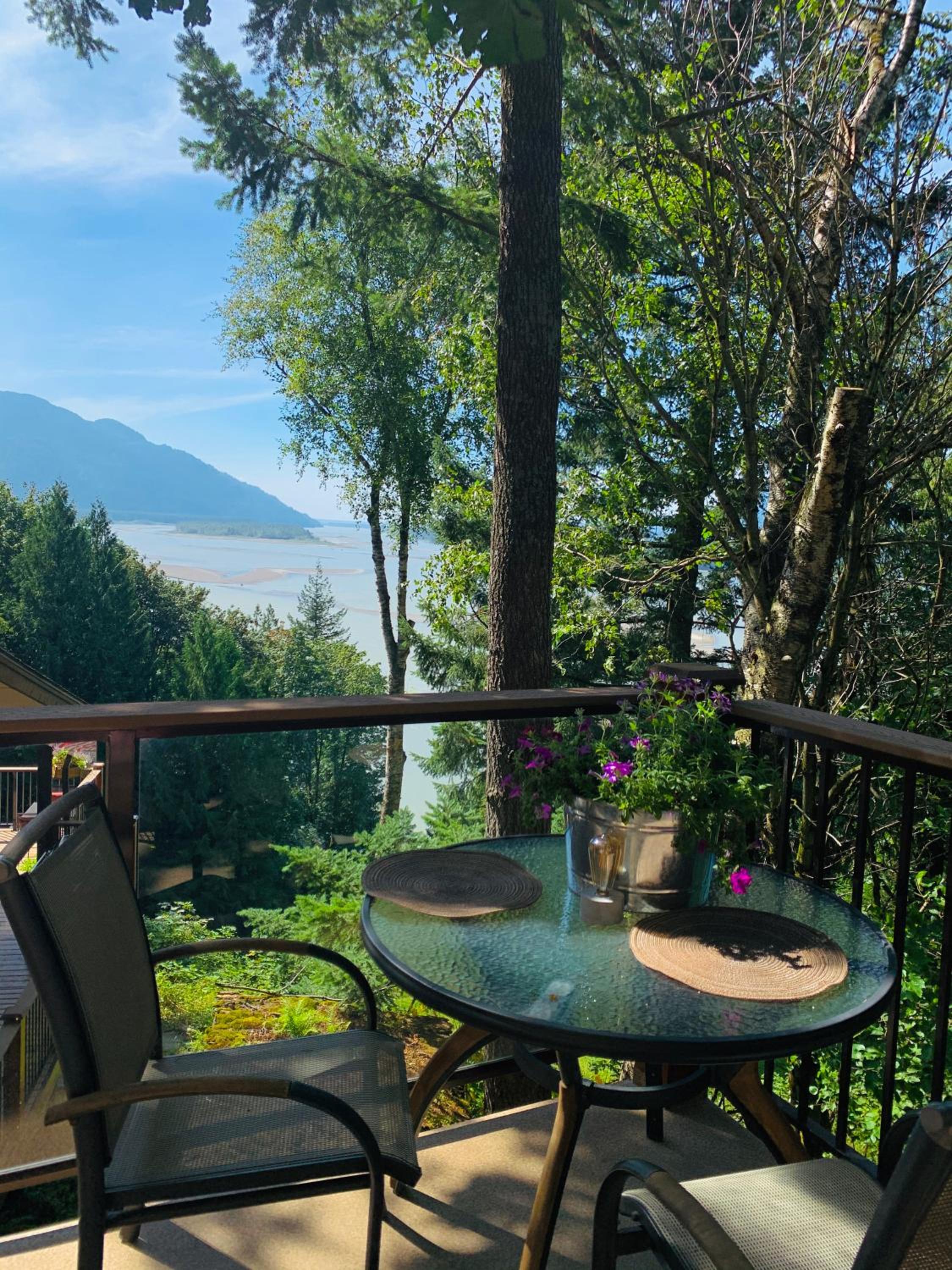 The Fraser River's Edge BB Lodge - Property Image 73