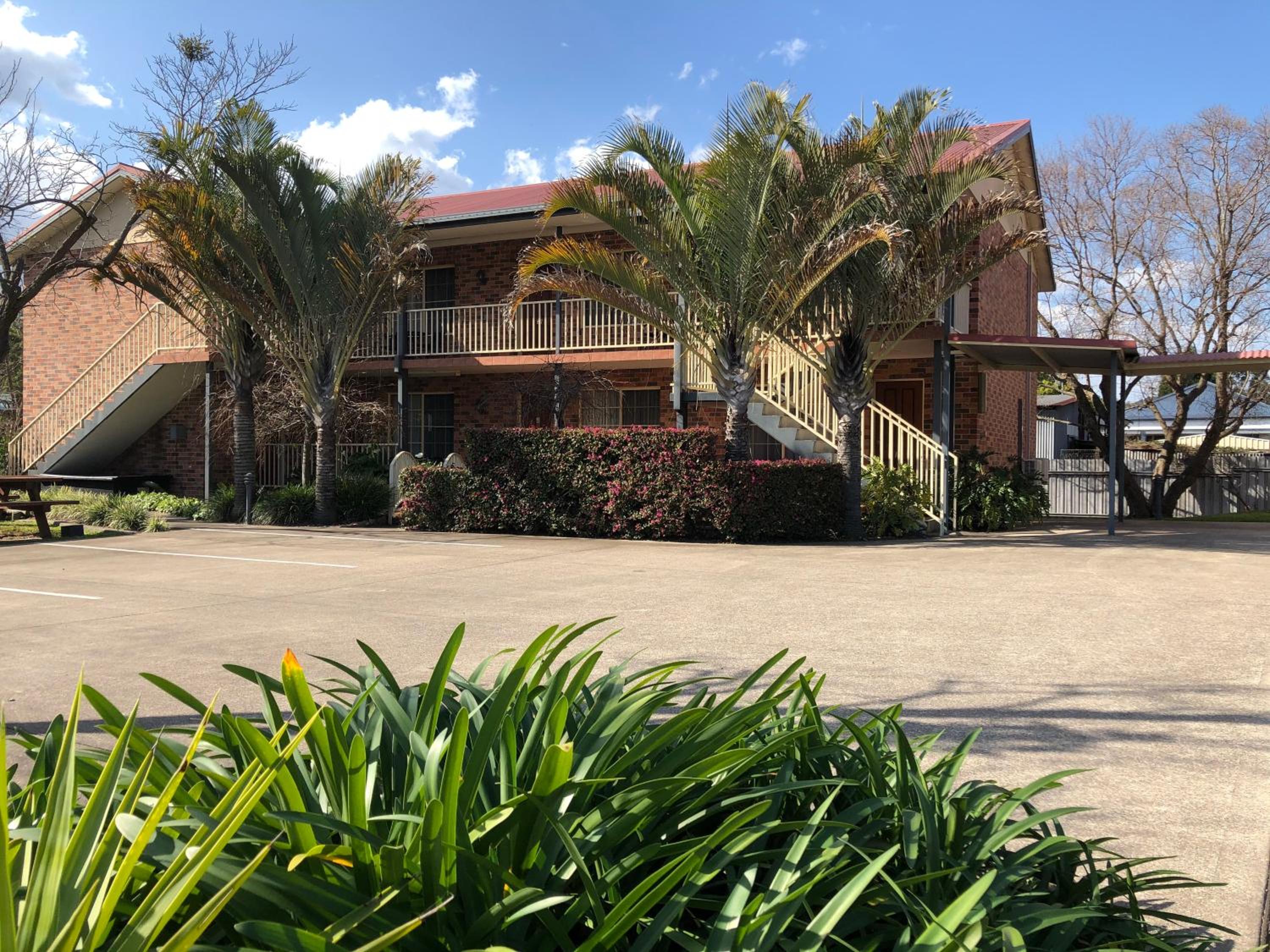 Hotel Cardiff Motor Inn - Image 1