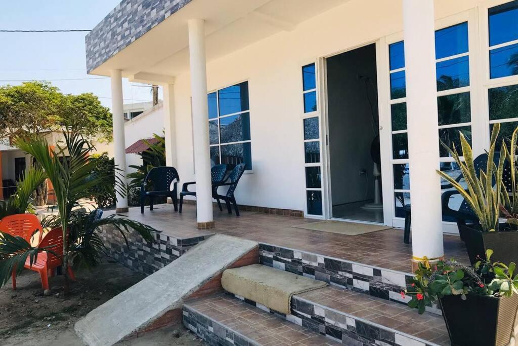Casa Vacacional ELA en Coveñas, frente al mar
