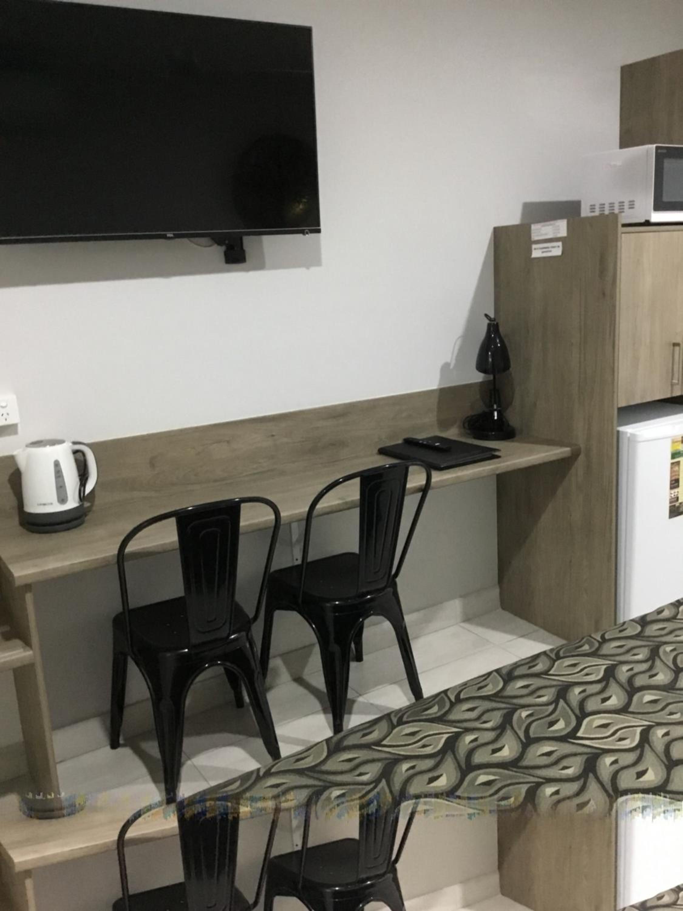 Golden Palms Motor Inn