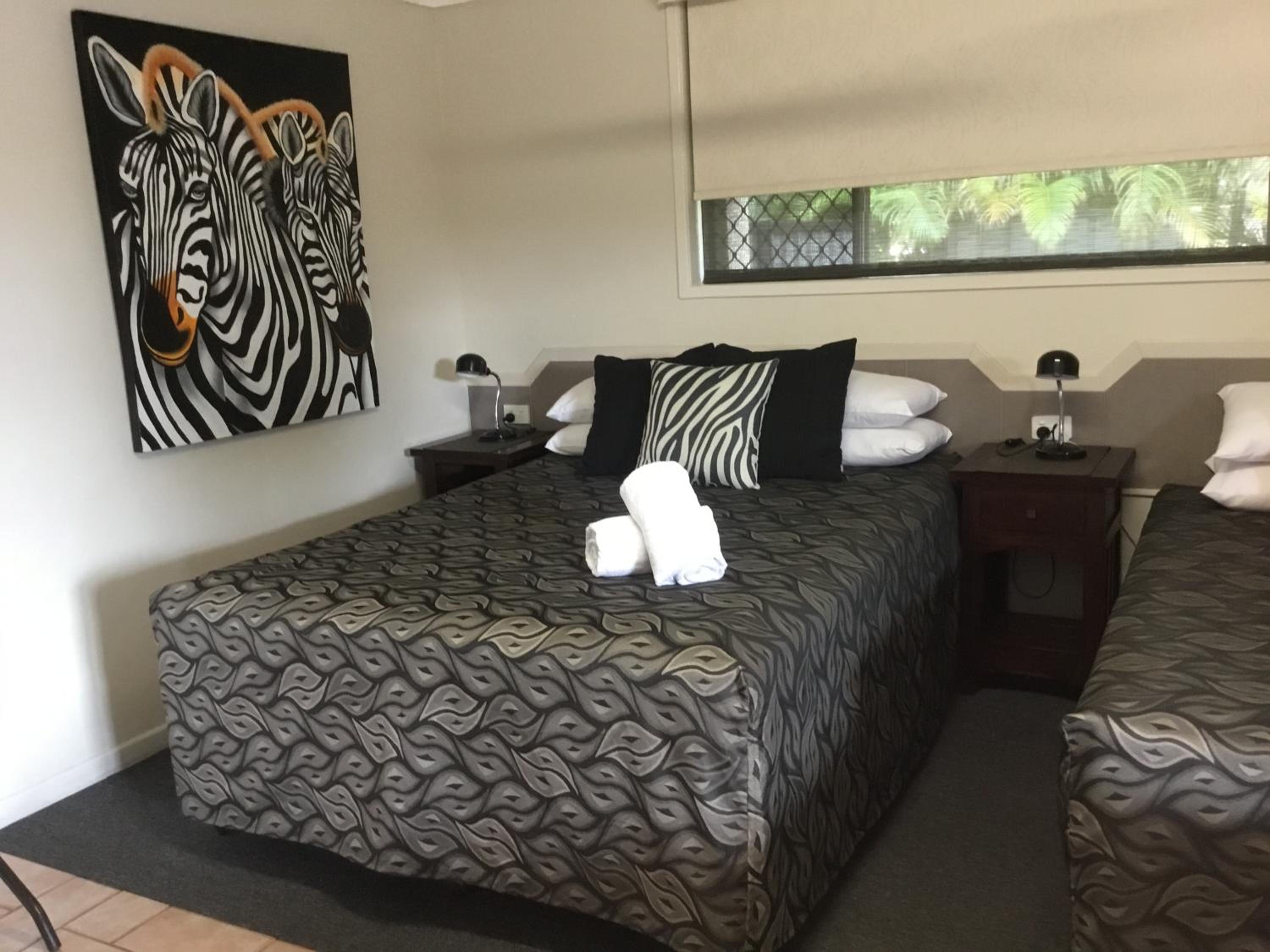 Golden Palms Motor Inn
