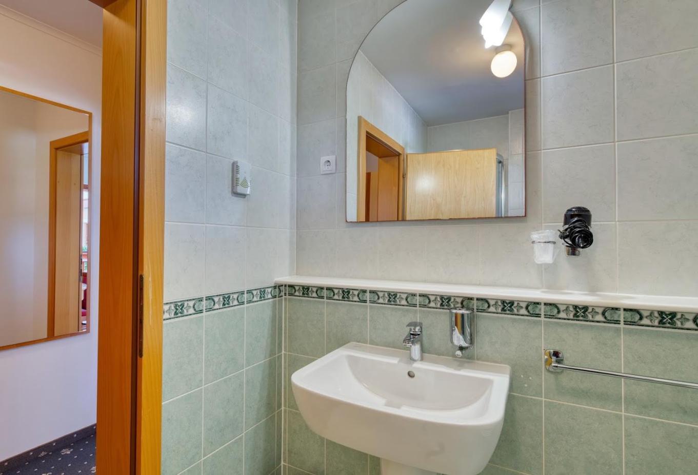 Garni Hotel Zvon view 5