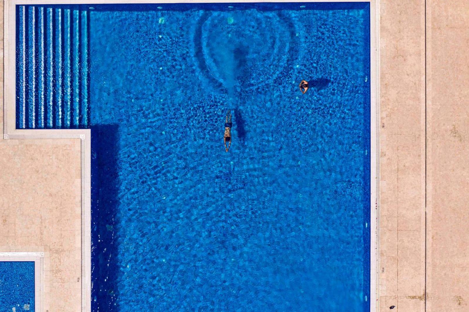 Yacht Club - Image 47