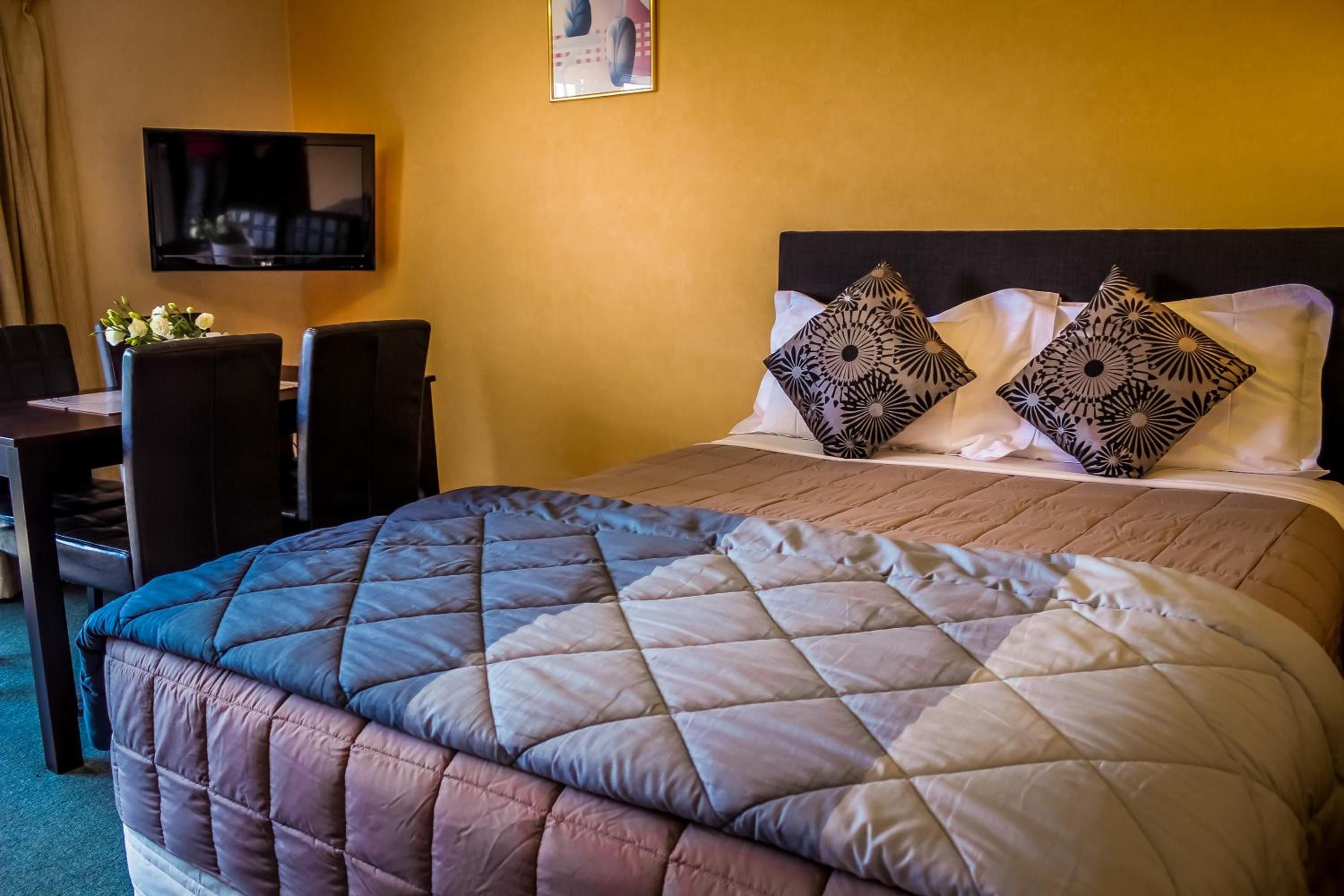 Malones Spa Motel