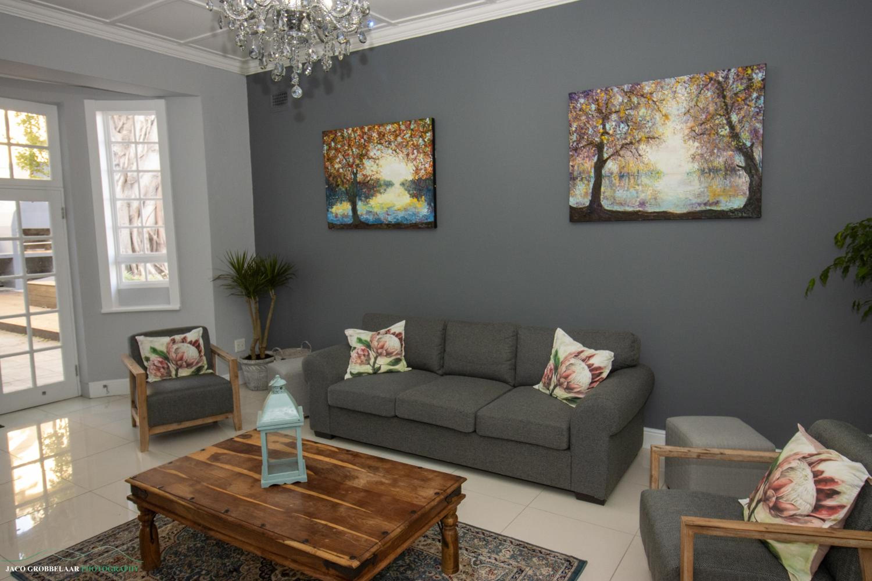 Hotel Dawson Manor Guest House - Image 1