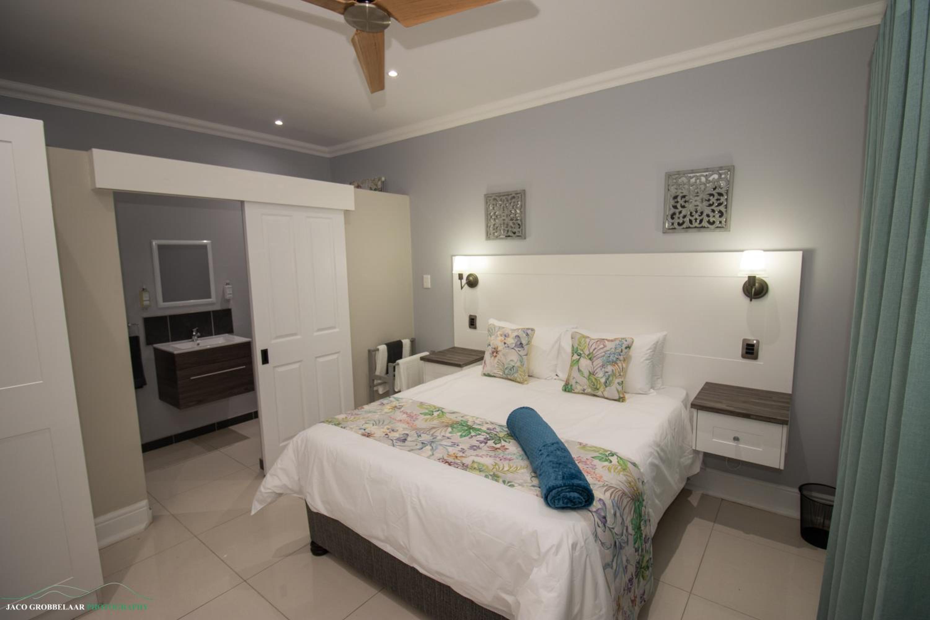 Dawson Manor Guest House view 3