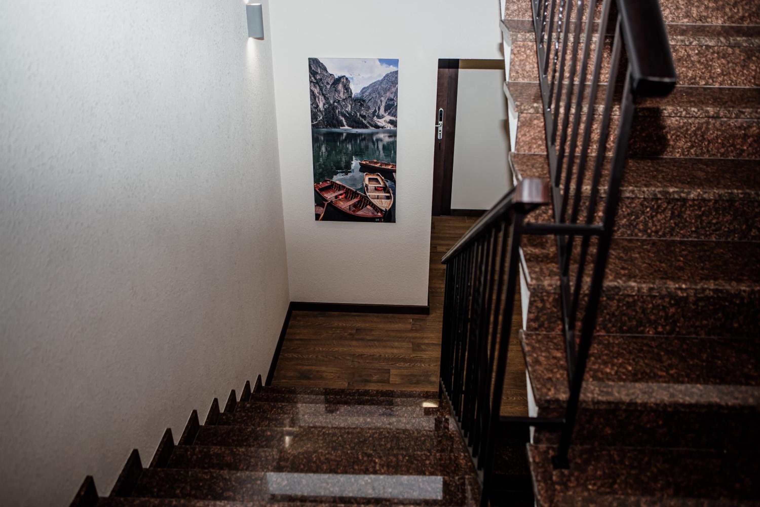 Photo 32