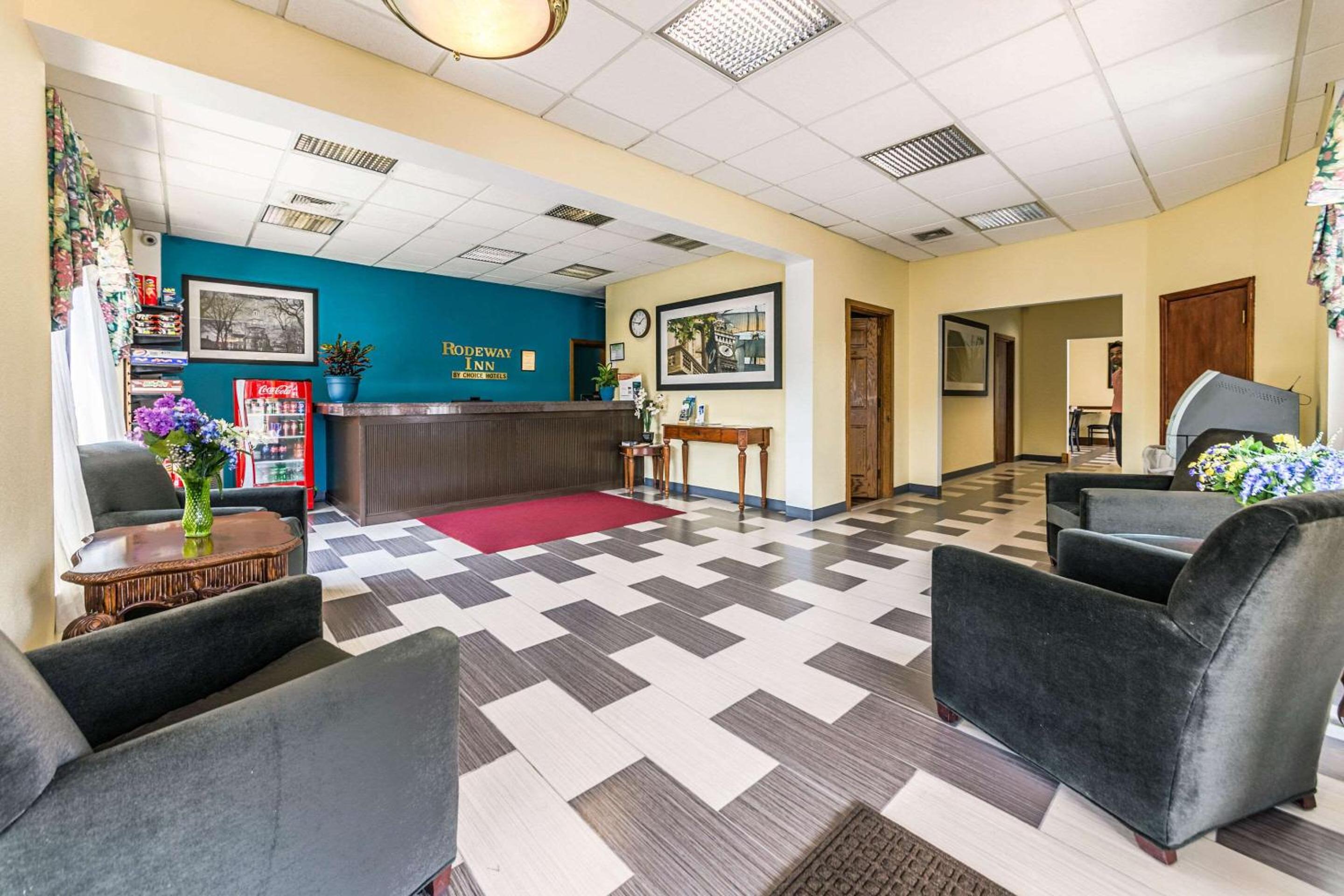 Knights Inn Montgomeryville view 3