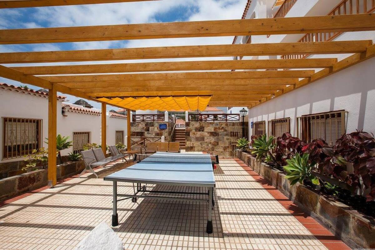 2 Bedroom apartment for 4 people in Tenerife view 3