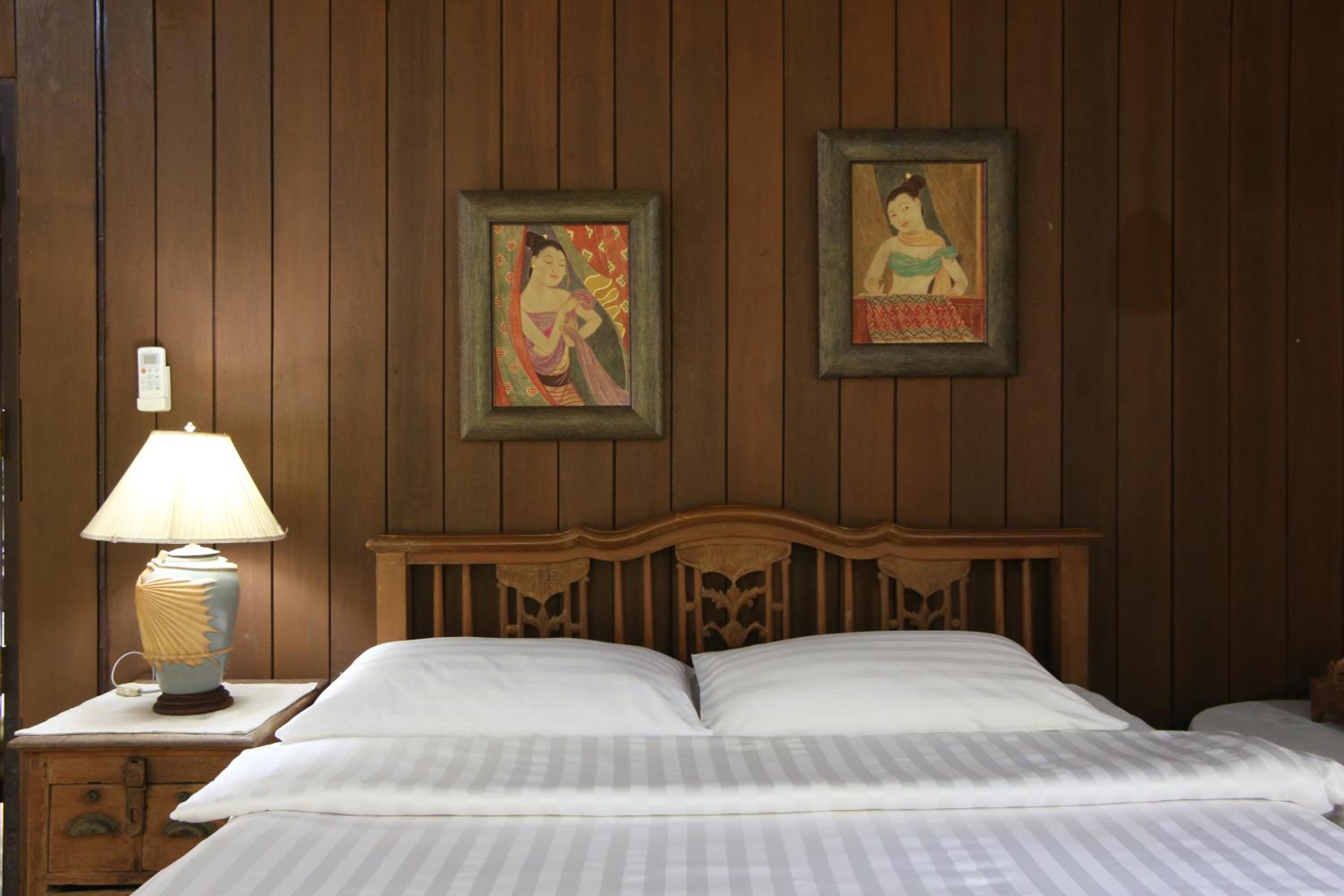 Villa Darakorn Hill Country House