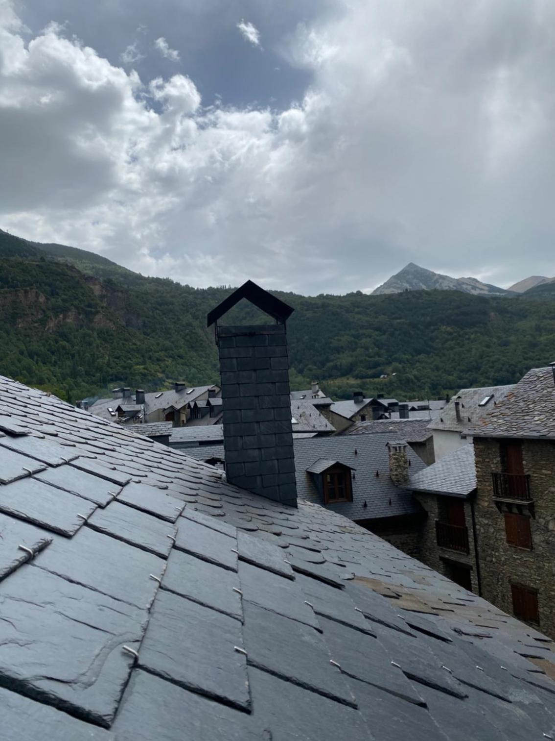 CASA UNCETA view 2