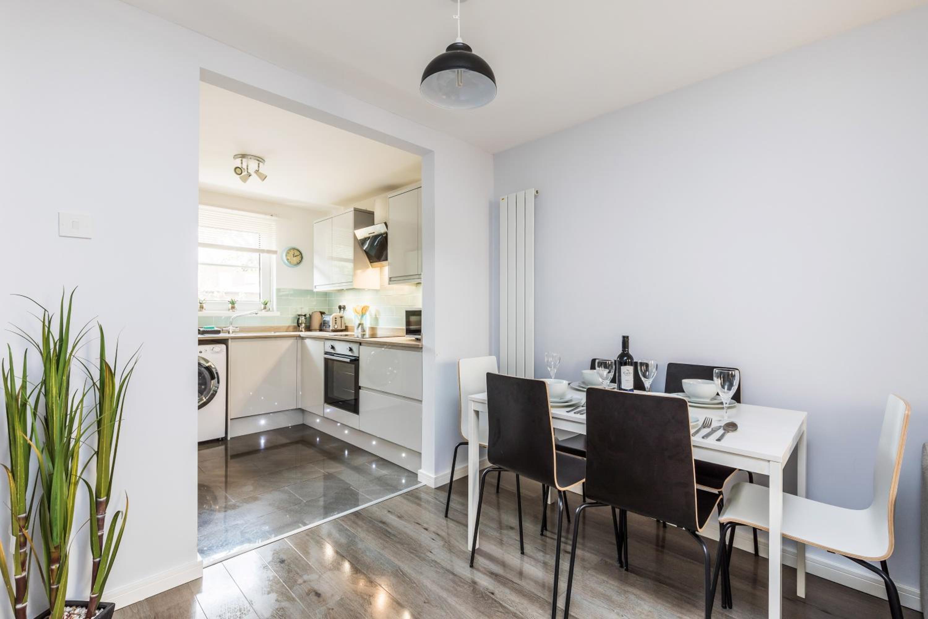 Penny Perfect By The Quays & Beach in Old Portsmouth view 5