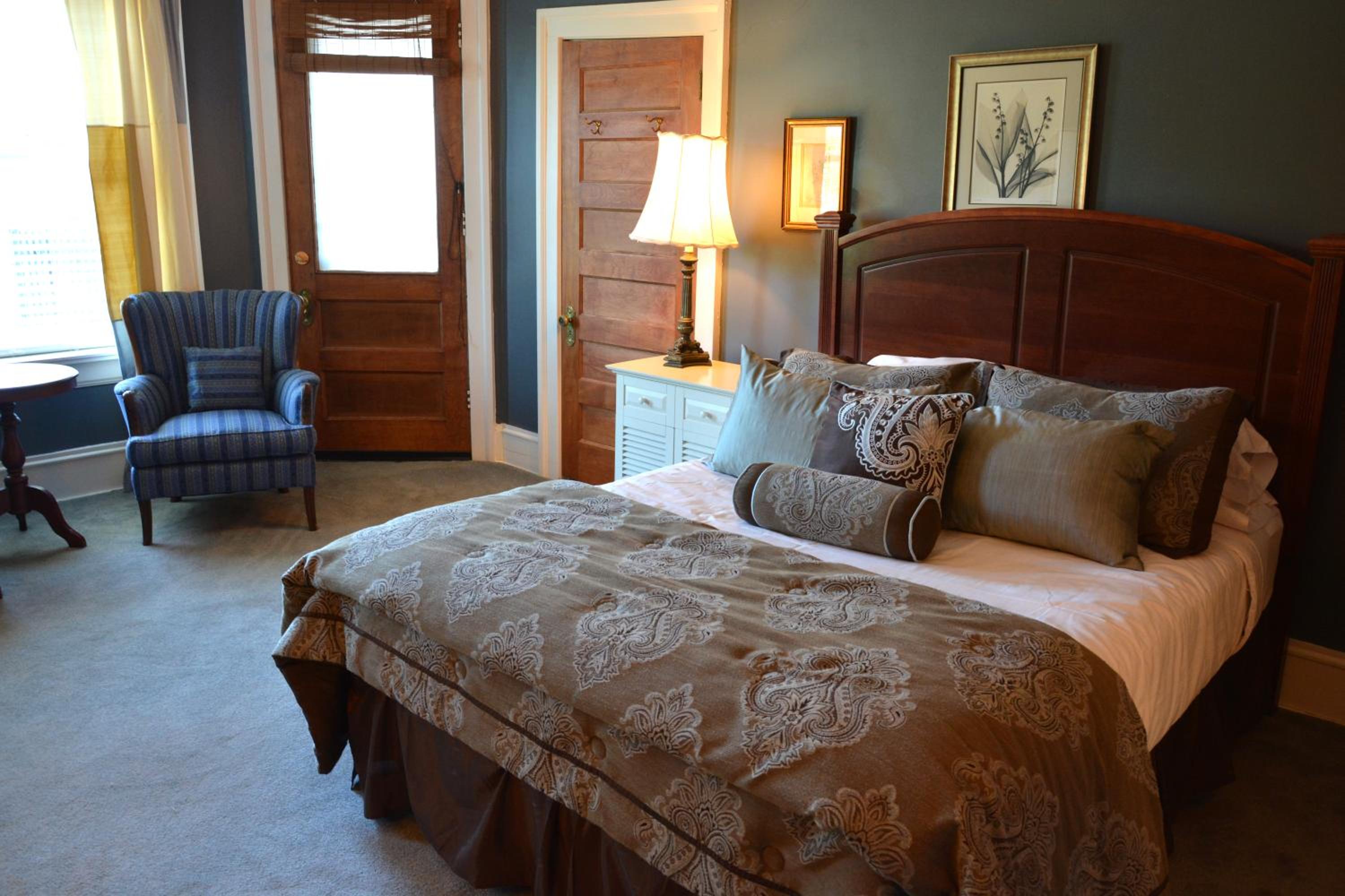 Inn at 835 Boutique Hotel
