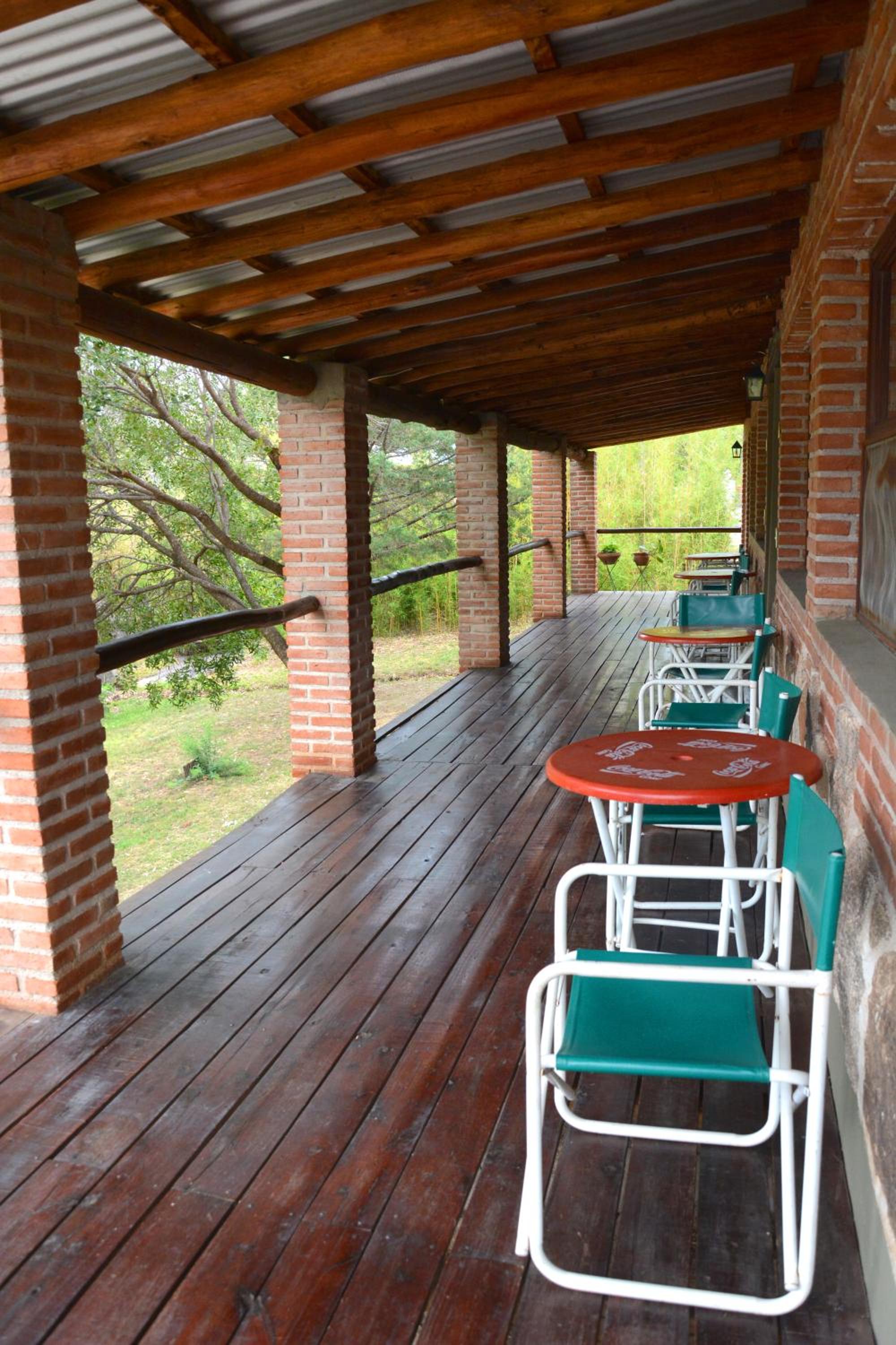LA TOMA Complejo de Montaña - Cabañas y Habitaciones en Hosteria