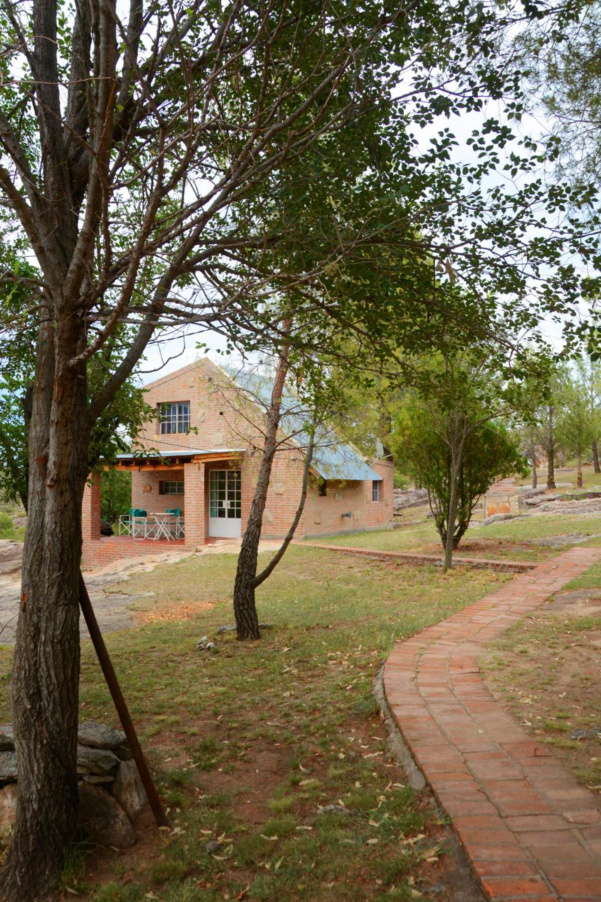 LA TOMA Complejo de Montaña - Cabañas y Habitaciones en Hosteria