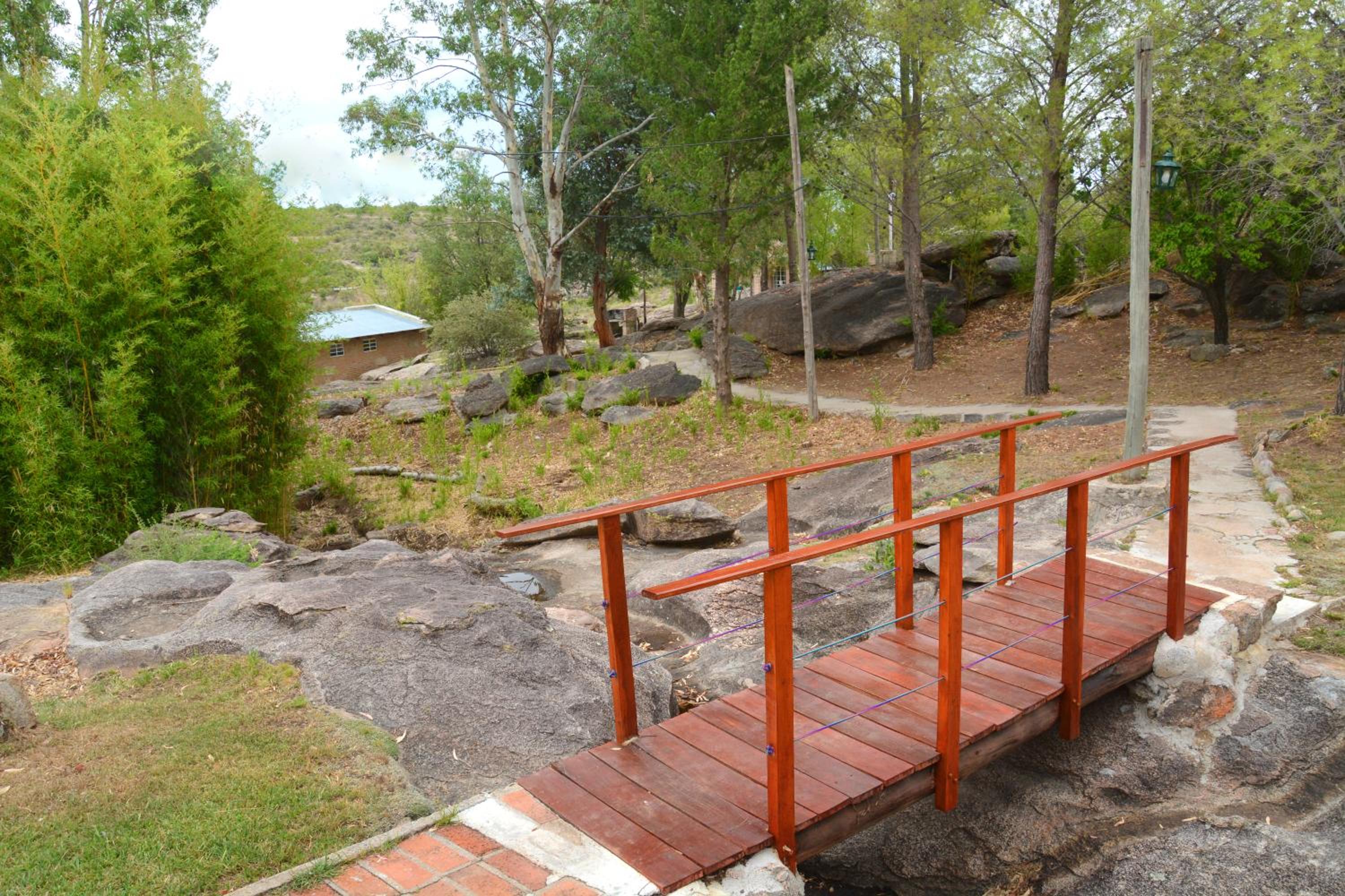 LA TOMA Complejo de Montaña - Cabañas y Habitaciones en Hosteria