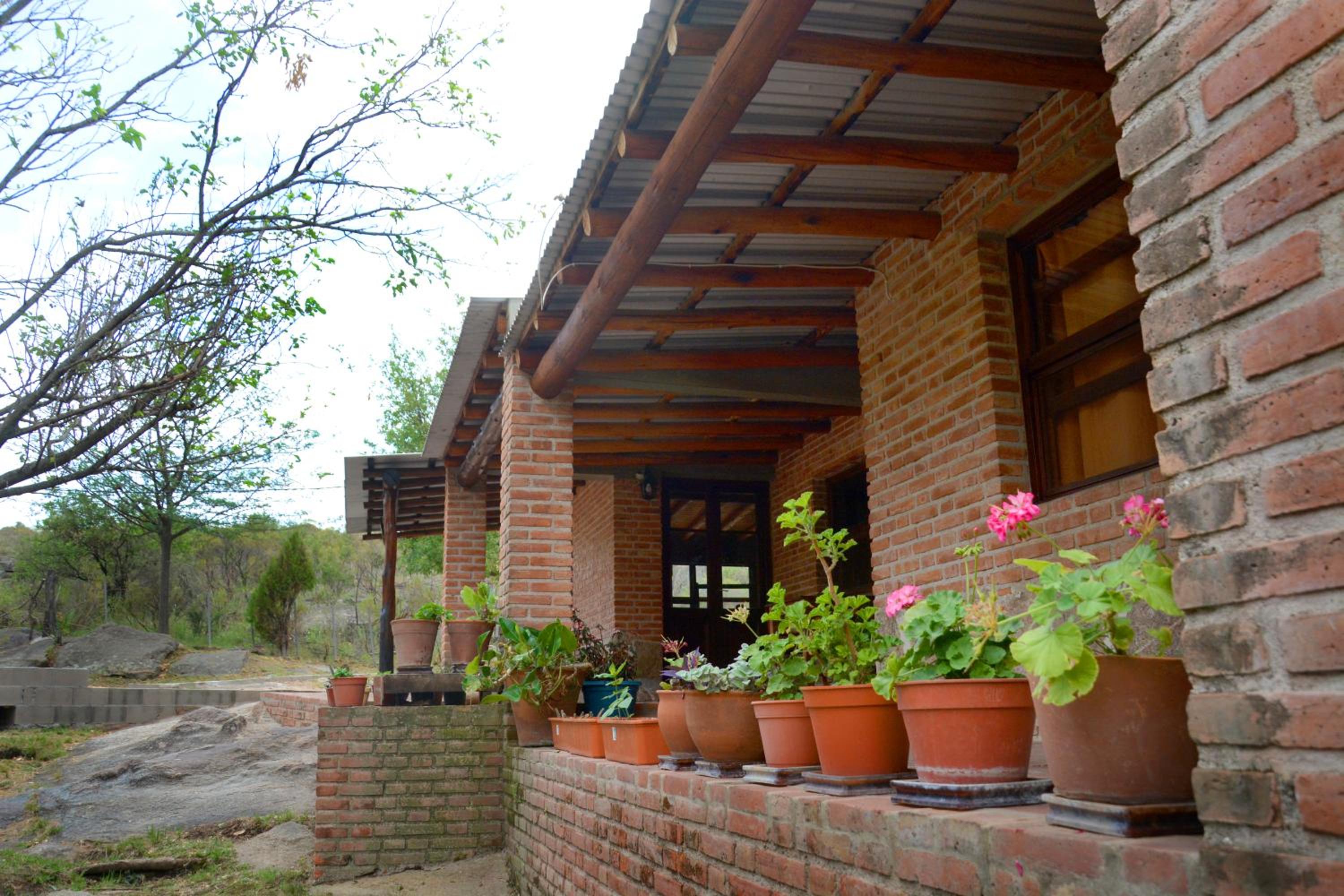LA TOMA Complejo de Montaña - Cabañas y Habitaciones en Hosteria