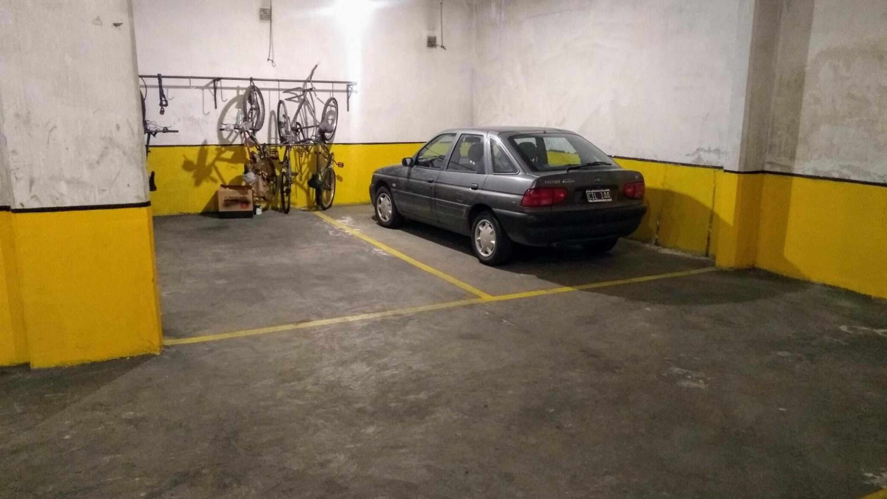 EF DEPARTAMENTOS Centro Cochera Para Auto