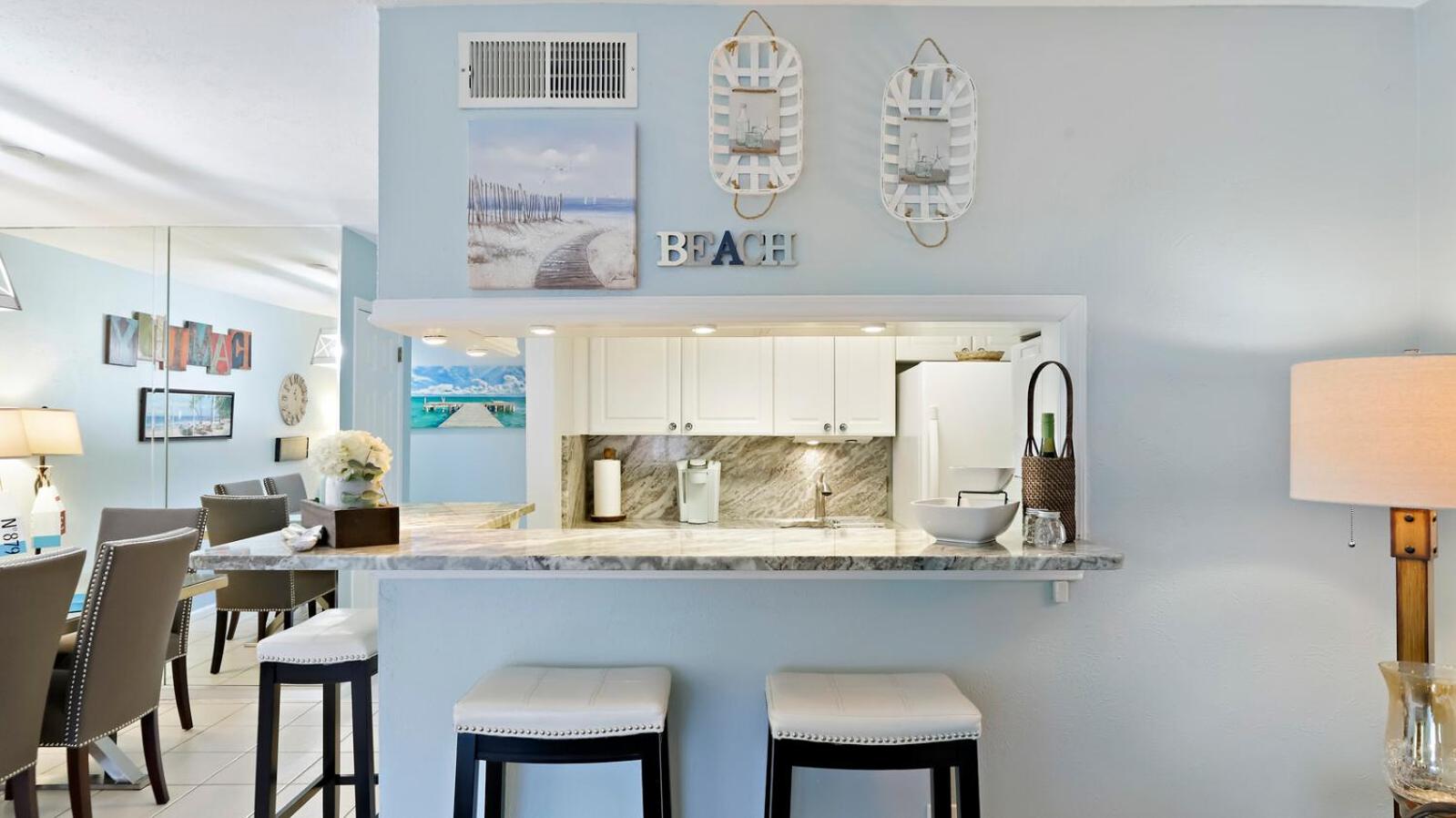 Waterfront 11 Condo,Private Beach,2 Pools,Jacuzzi view 4