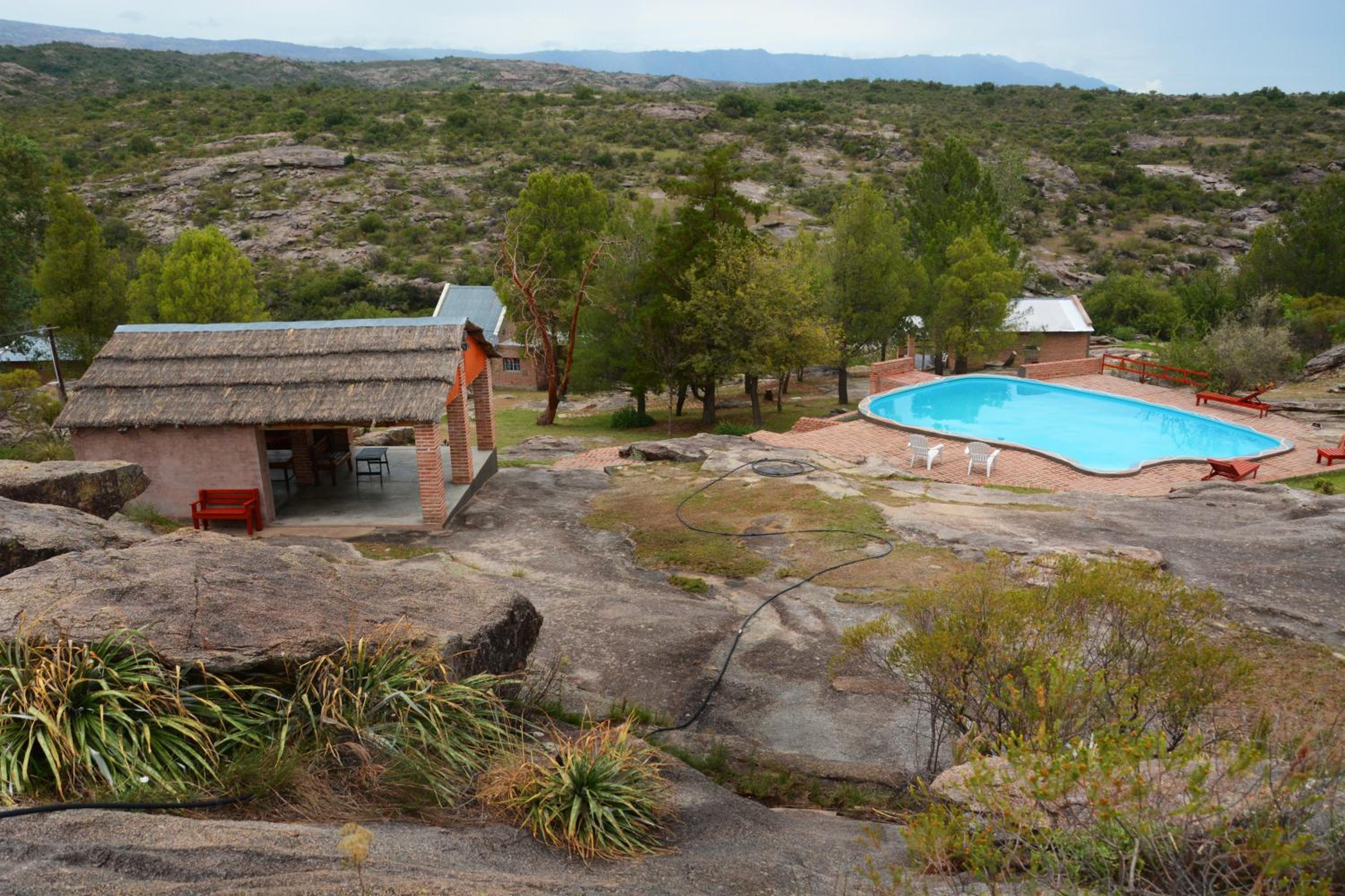 LA TOMA Complejo de Montaña - Cabañas y Habitaciones en Hosteria