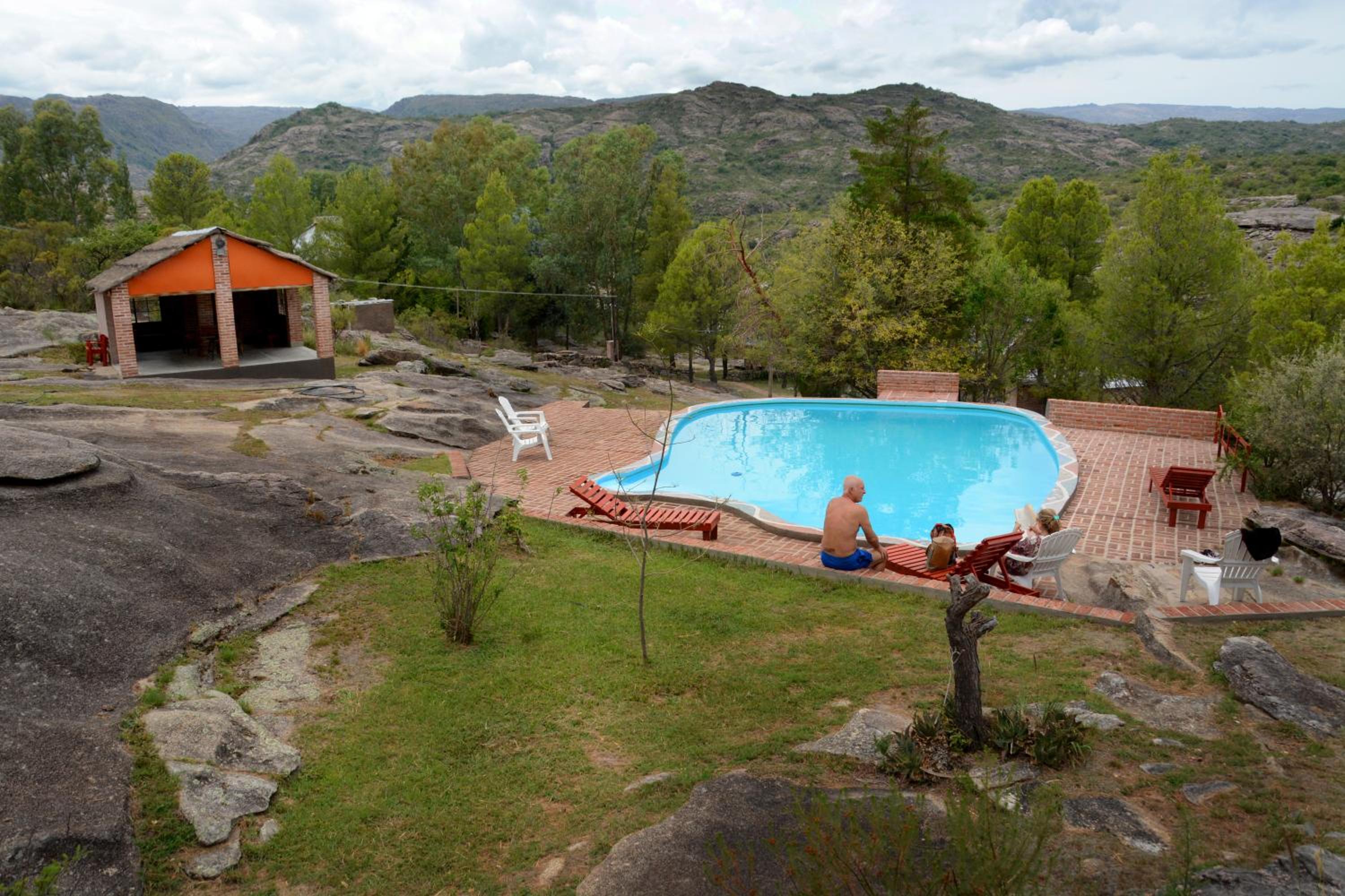 LA TOMA Complejo de Montaña - Cabañas y Habitaciones en Hosteria