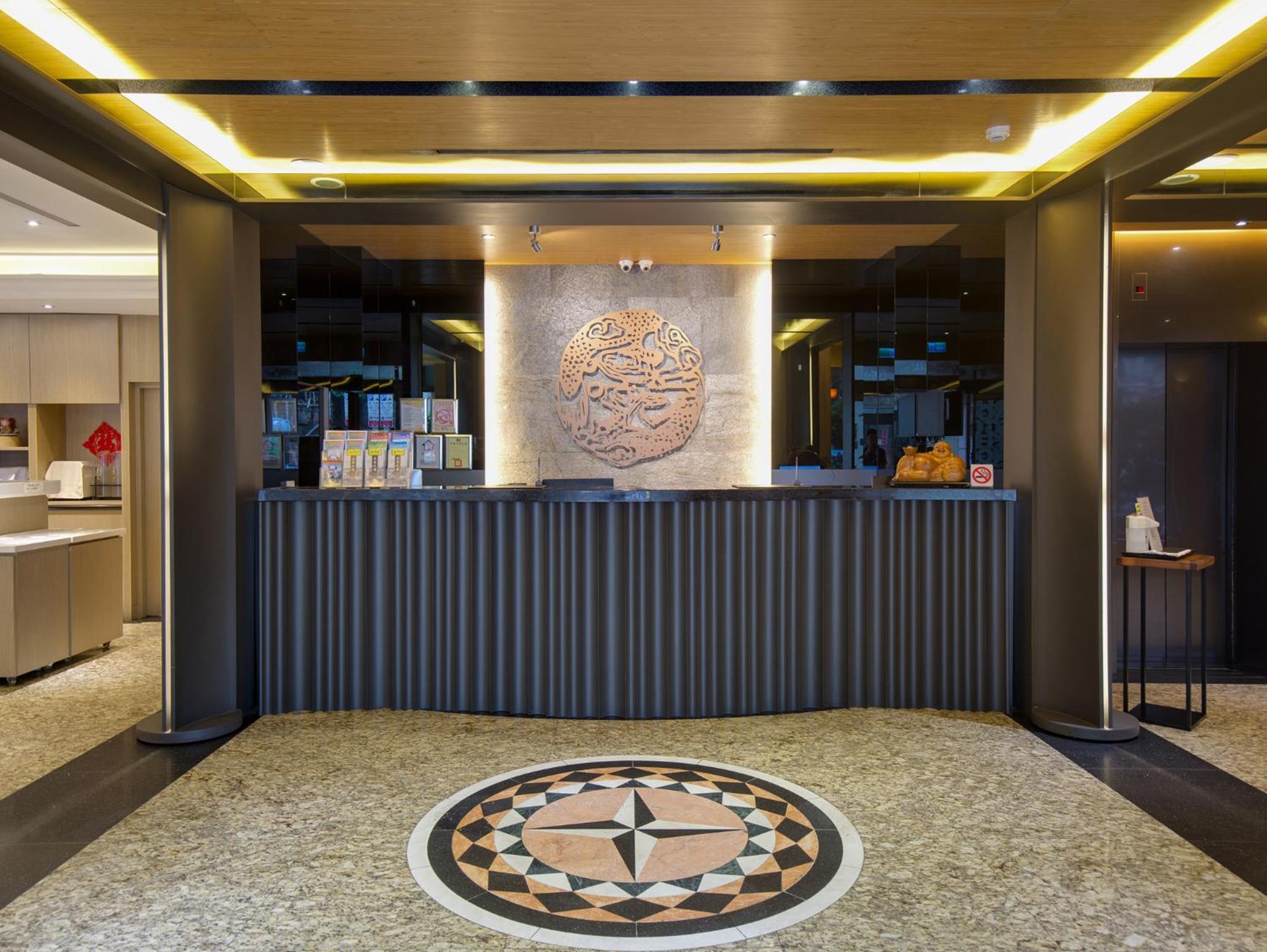 East Dragon Hotel