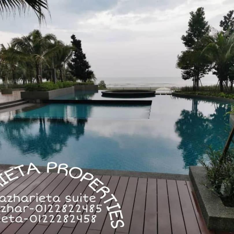Farish's Suite D' TimurBay Seafront Residence-By Azharieta photo 2
