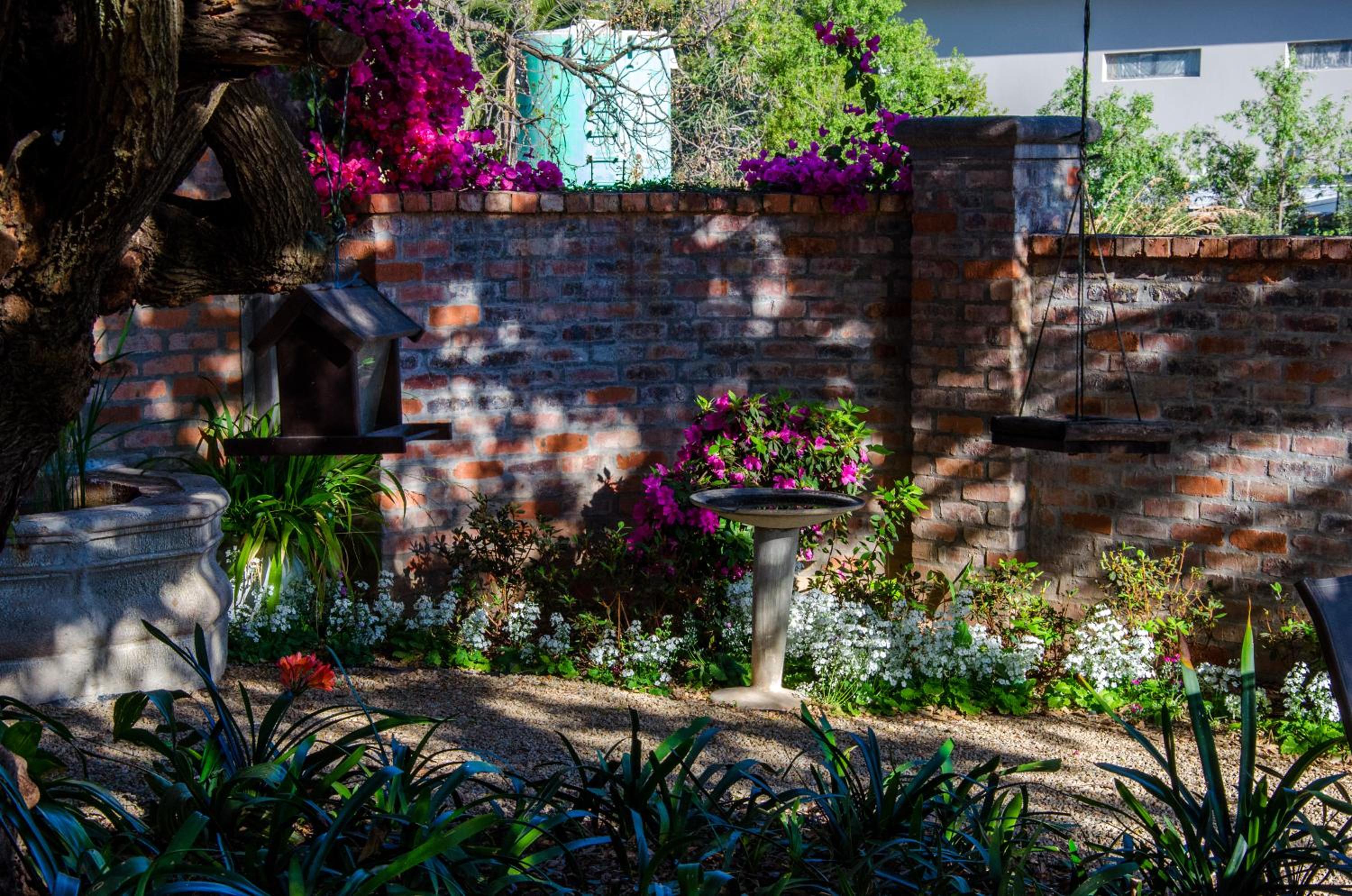 Shepherd's Corner Guest House - Tranquil Boutique Stay in Bryanston