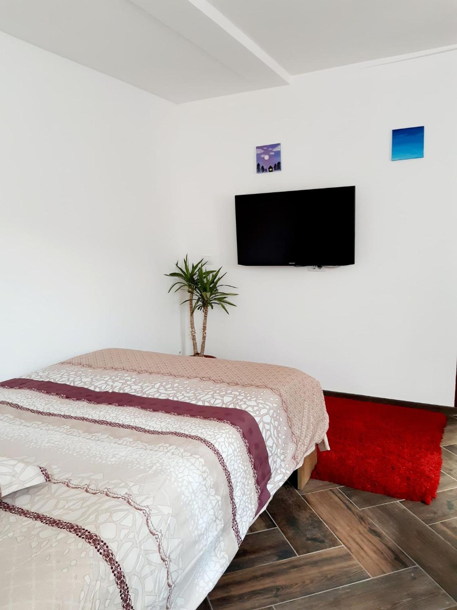 Maratec Apartments 1 Ultracentrall Pallas Mall view 3