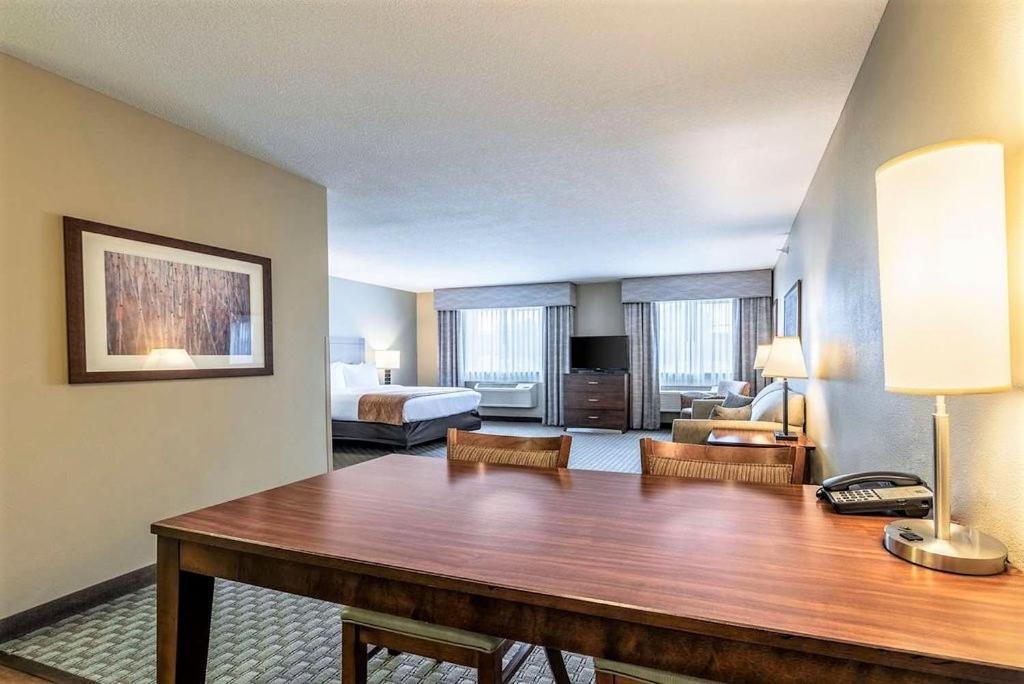 AmeriVu Inn and Suites - Chisago City