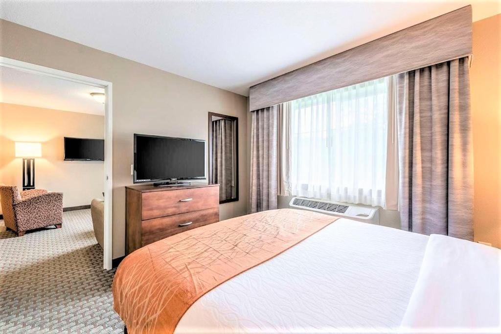 AmeriVu Inn and Suites - Chisago City