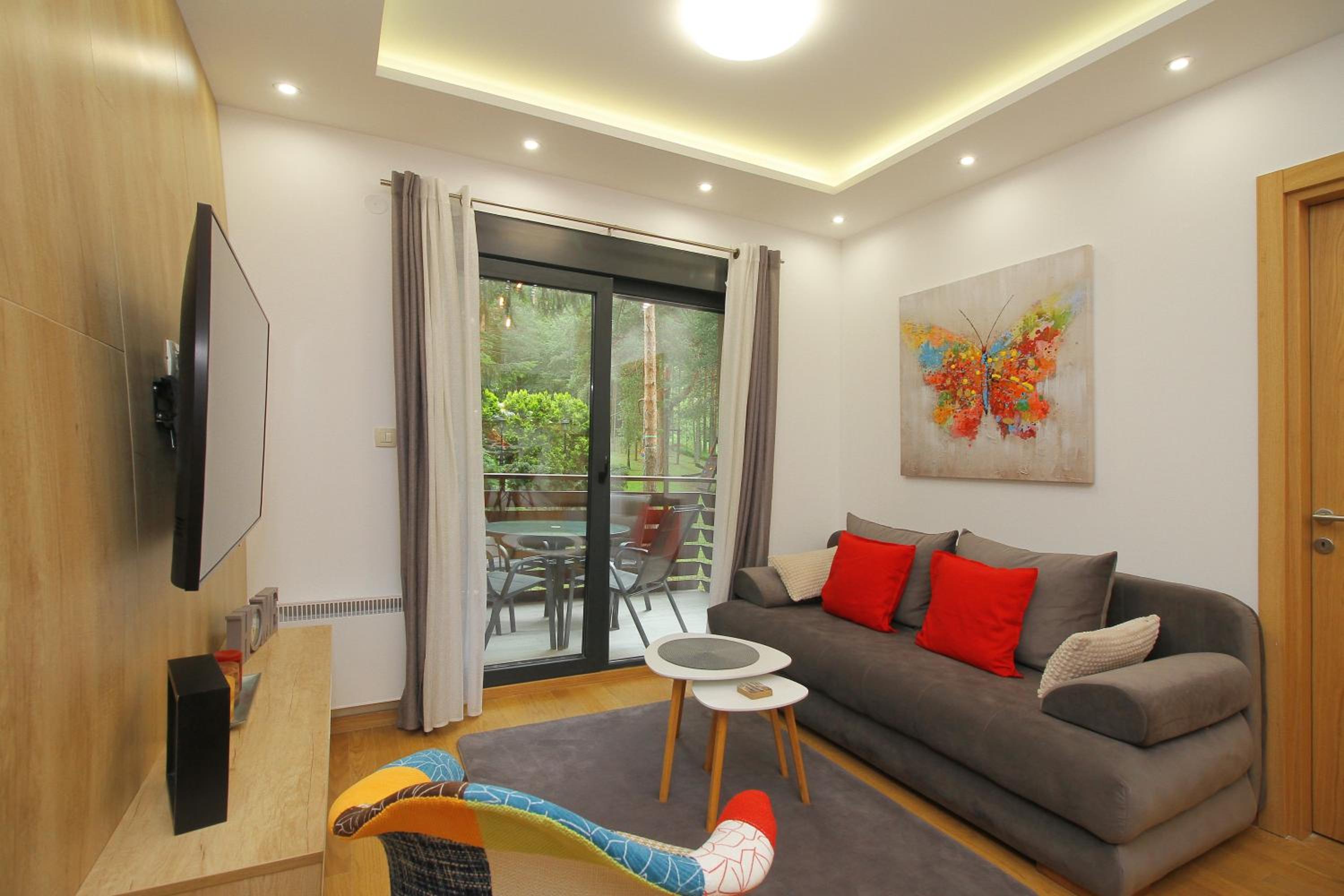 Vila Pekovic green-Apartman PAMA view 4