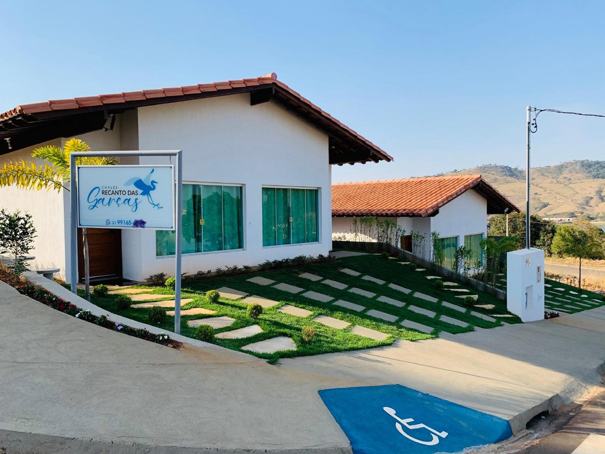 Hotel Chalés Recanto das Garças - Image 1