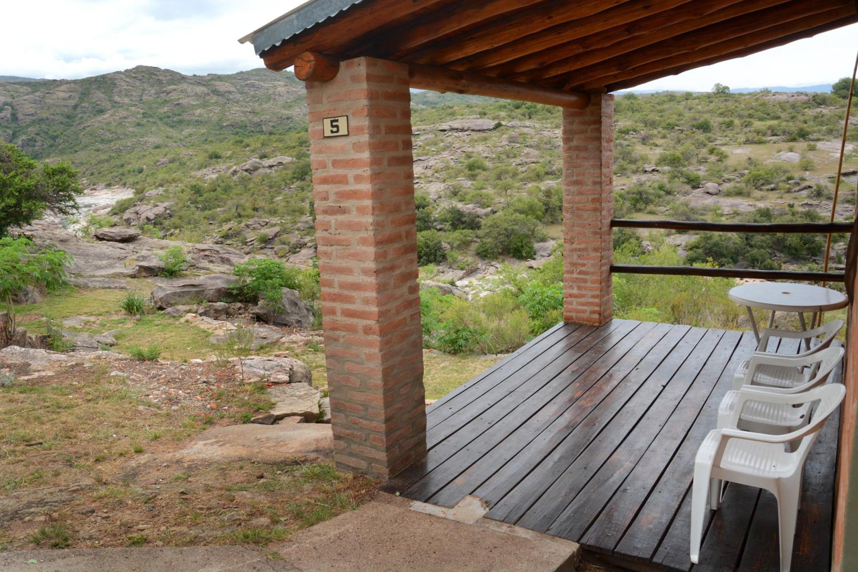 LA TOMA Complejo de Montaña - Cabañas y Habitaciones en Hosteria