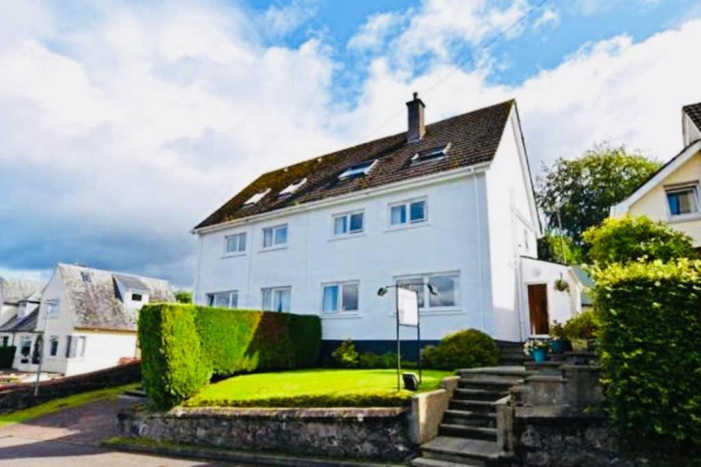 Aldourie Guest House
