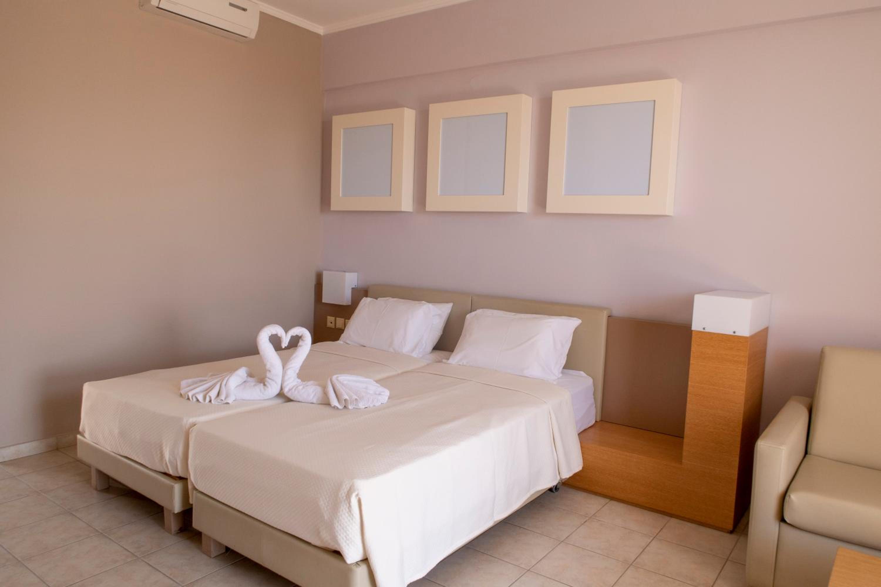 Sovereign Beach Hotel - Property Image 12