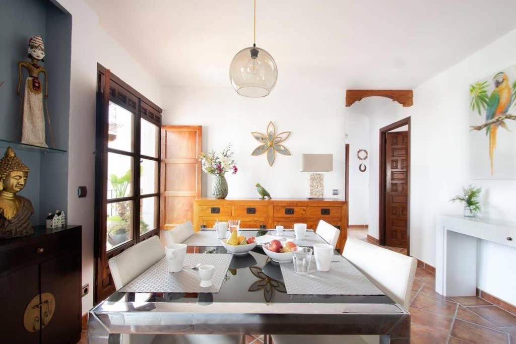 Pueblo Blanco casa del Loro