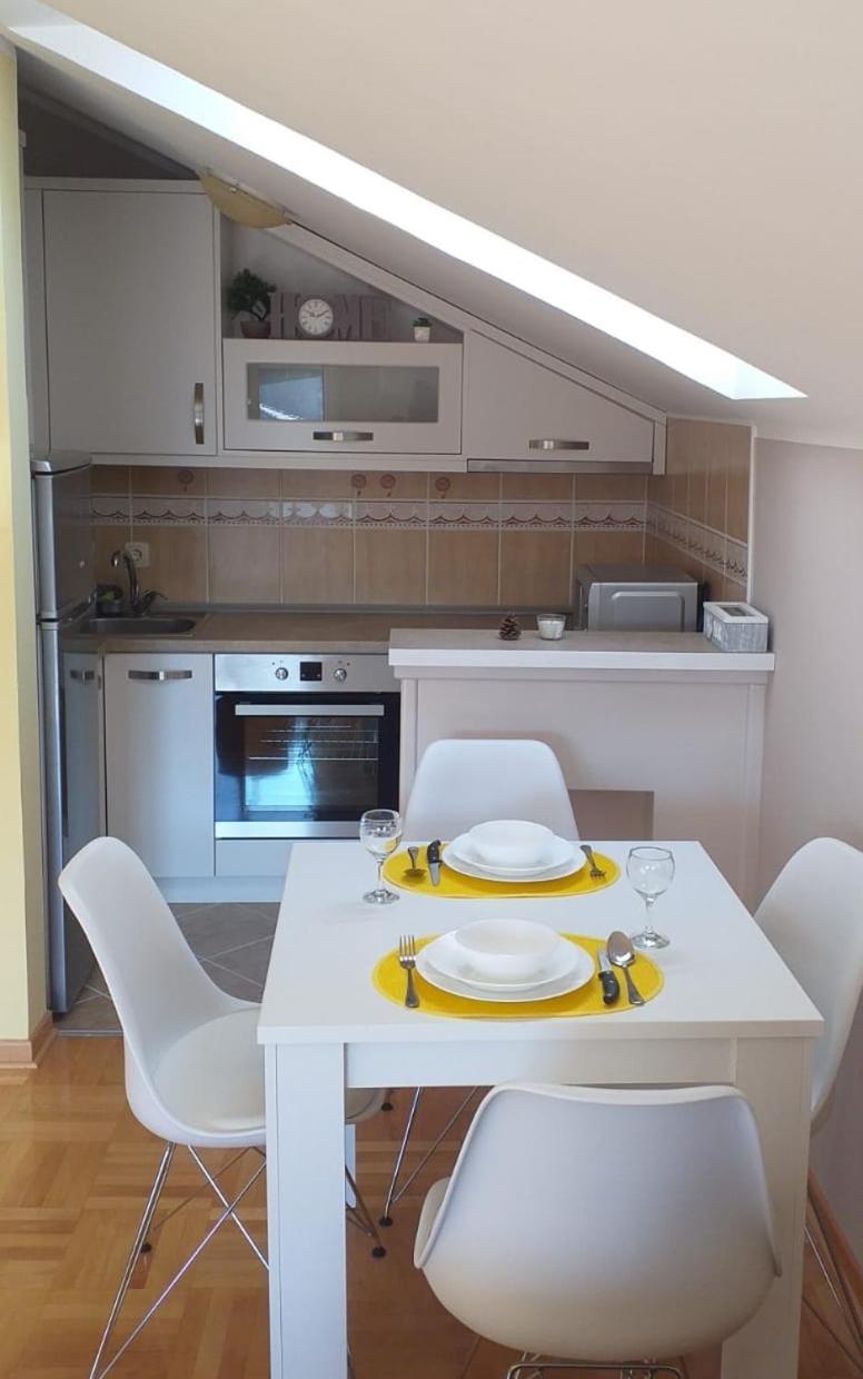 Apartmani Grand LUX view 2