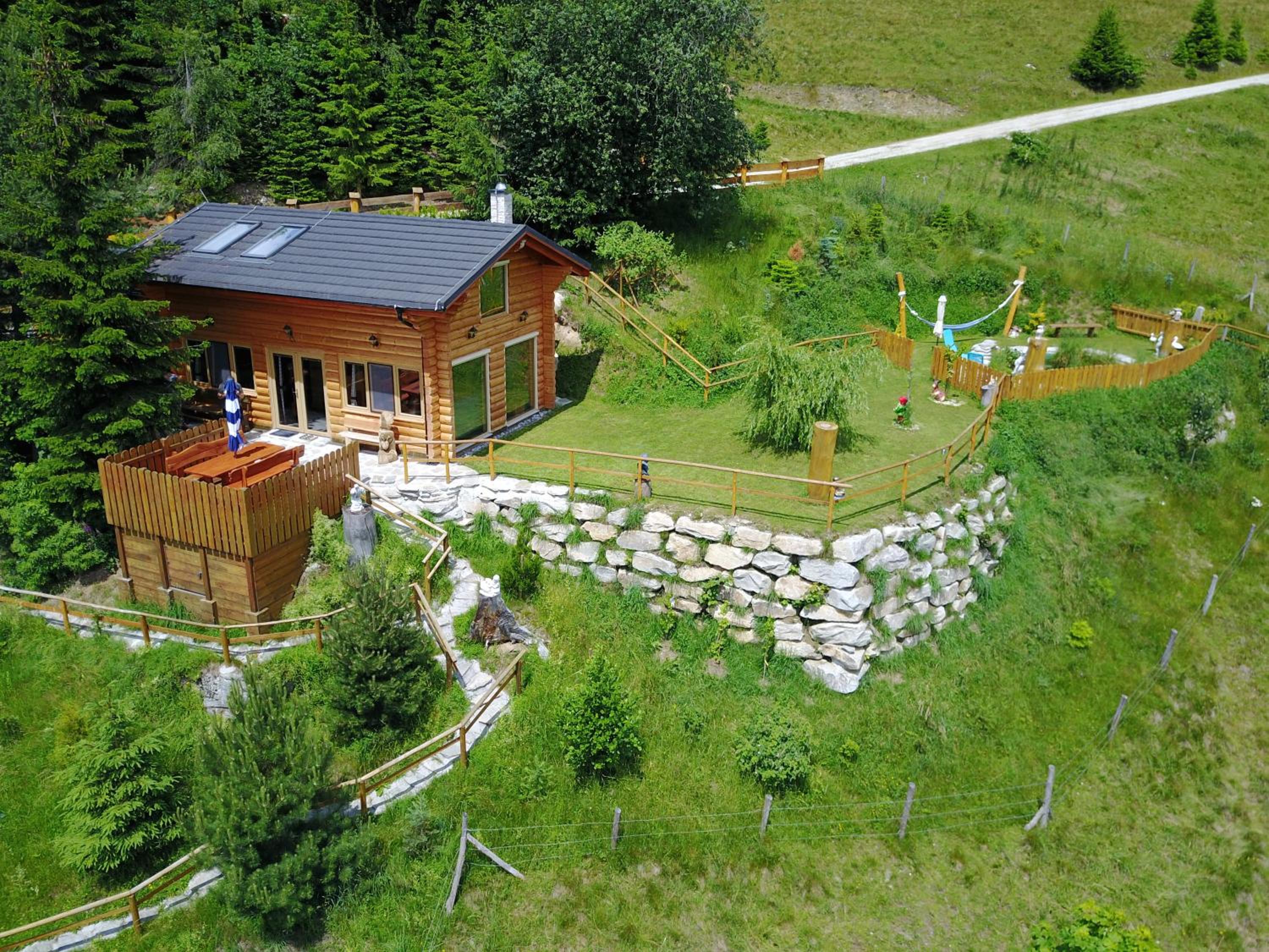Glühwürmchenhütte und Romantikhütte view 2