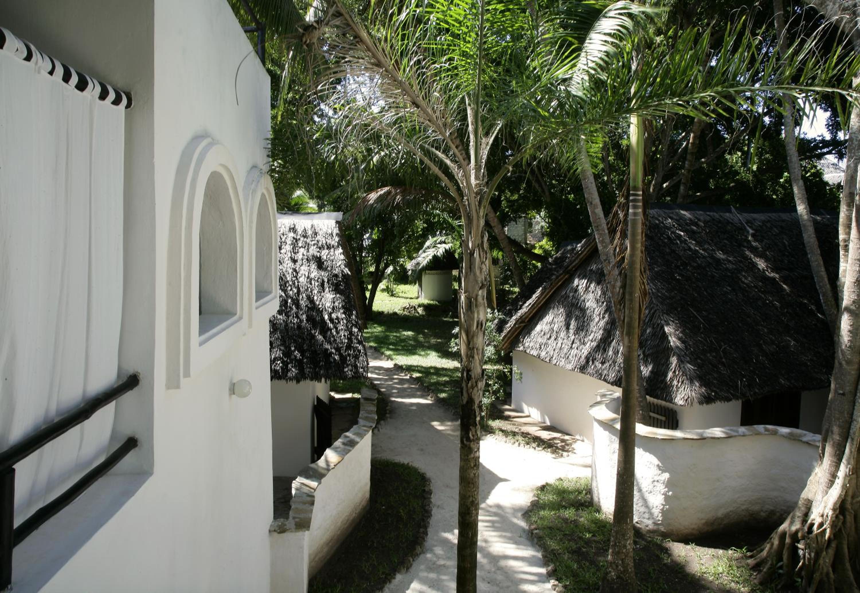 Kusini Beach Cottages