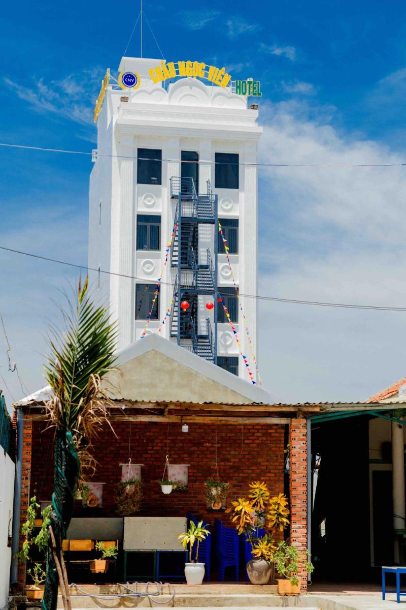 hotel building