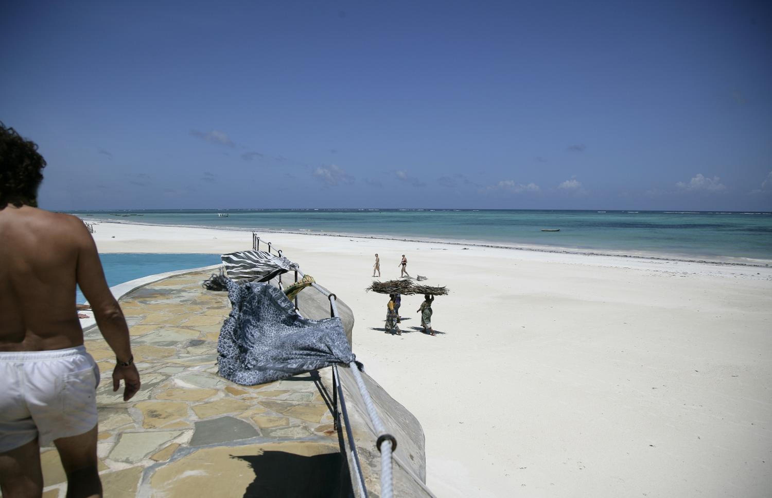 Kusini Beach Cottages