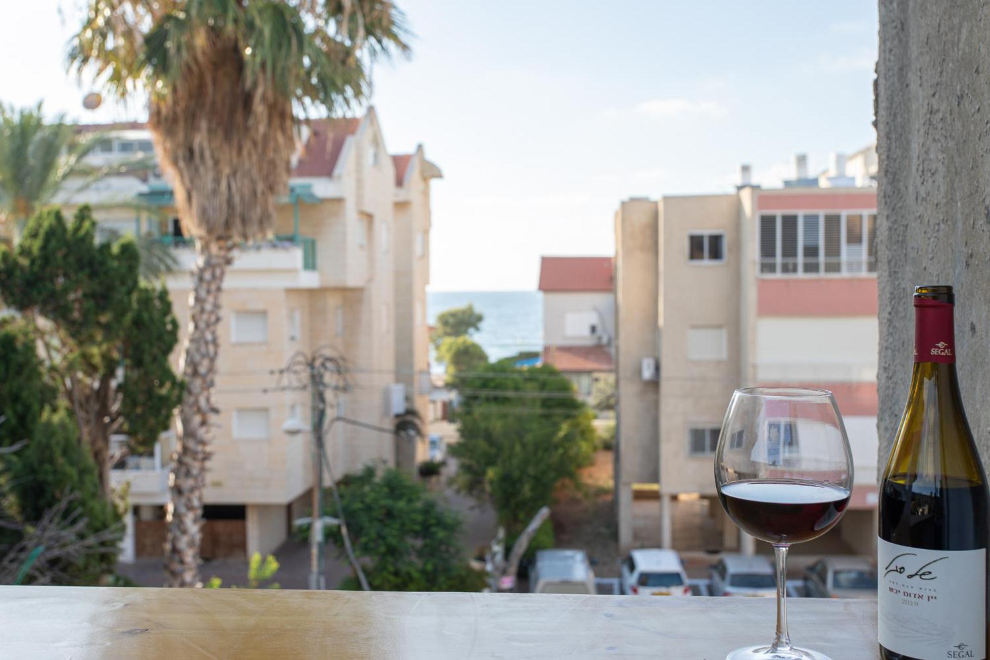 PORT CITY HAIFA - BAT GALIM 25 mtrs from the beach & Rambam view 4