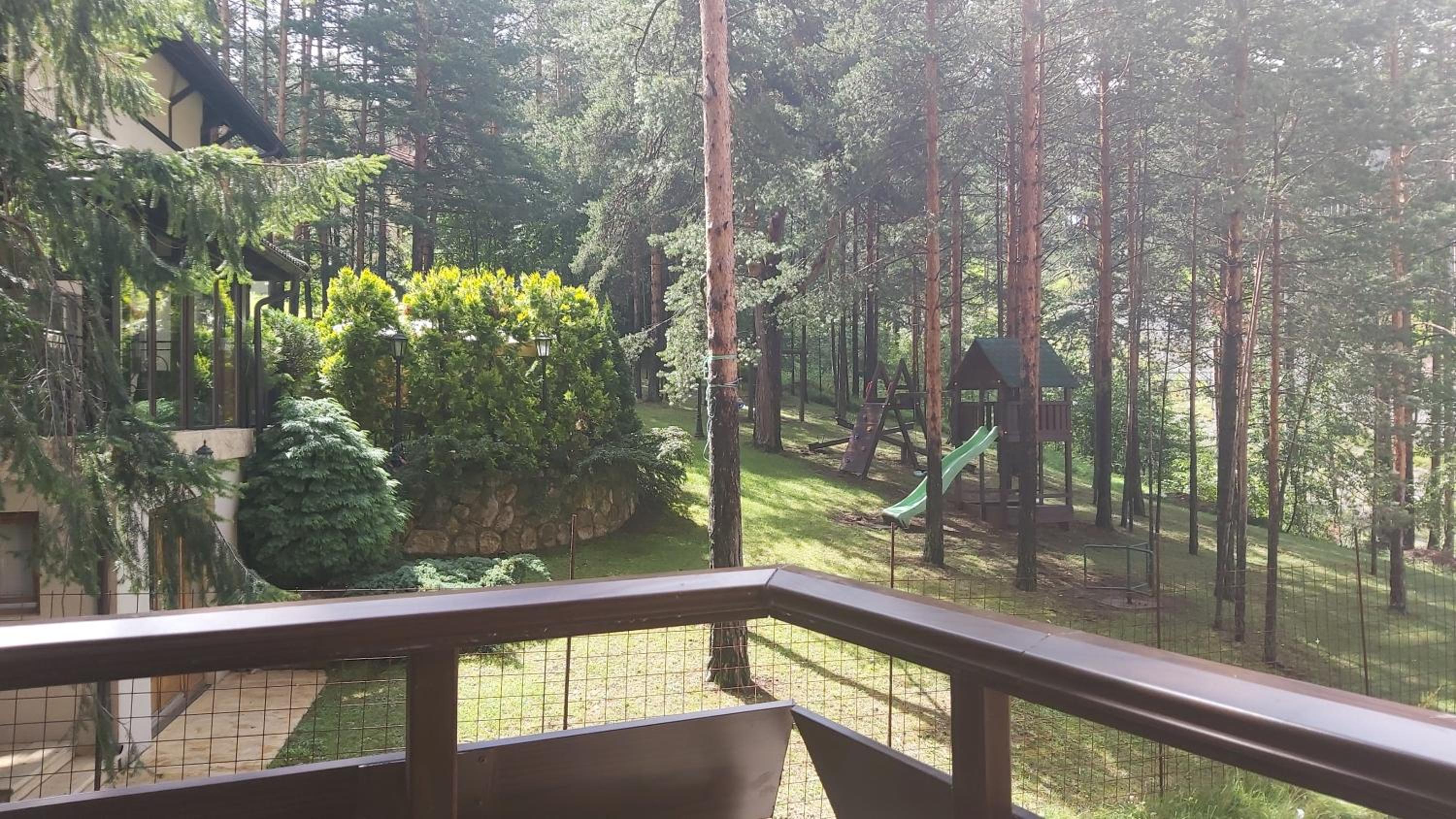 Vila Pekovic green-Apartman PAMA view 2
