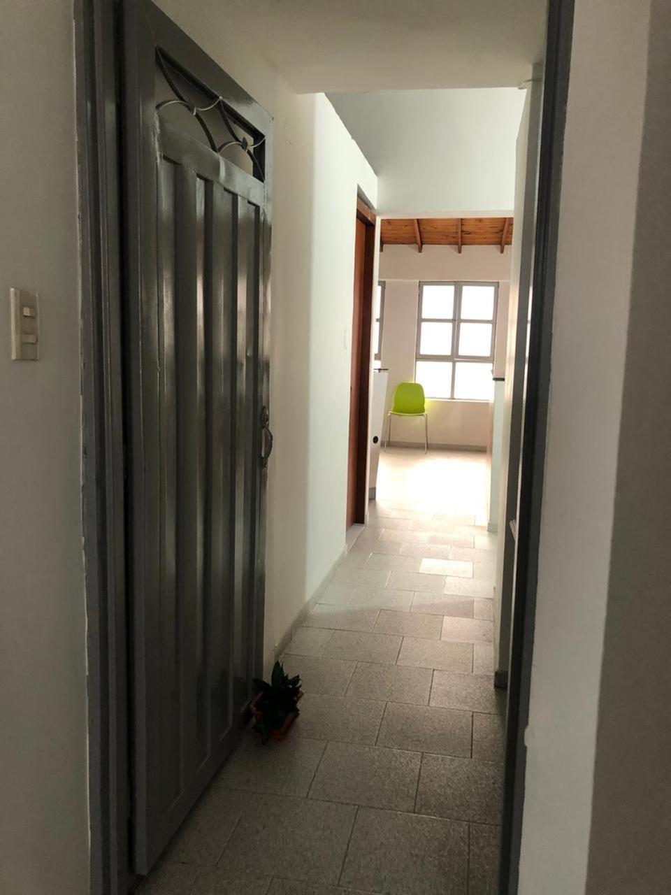Habitación privada en casa de familia cerca del CC VIVA Envigado