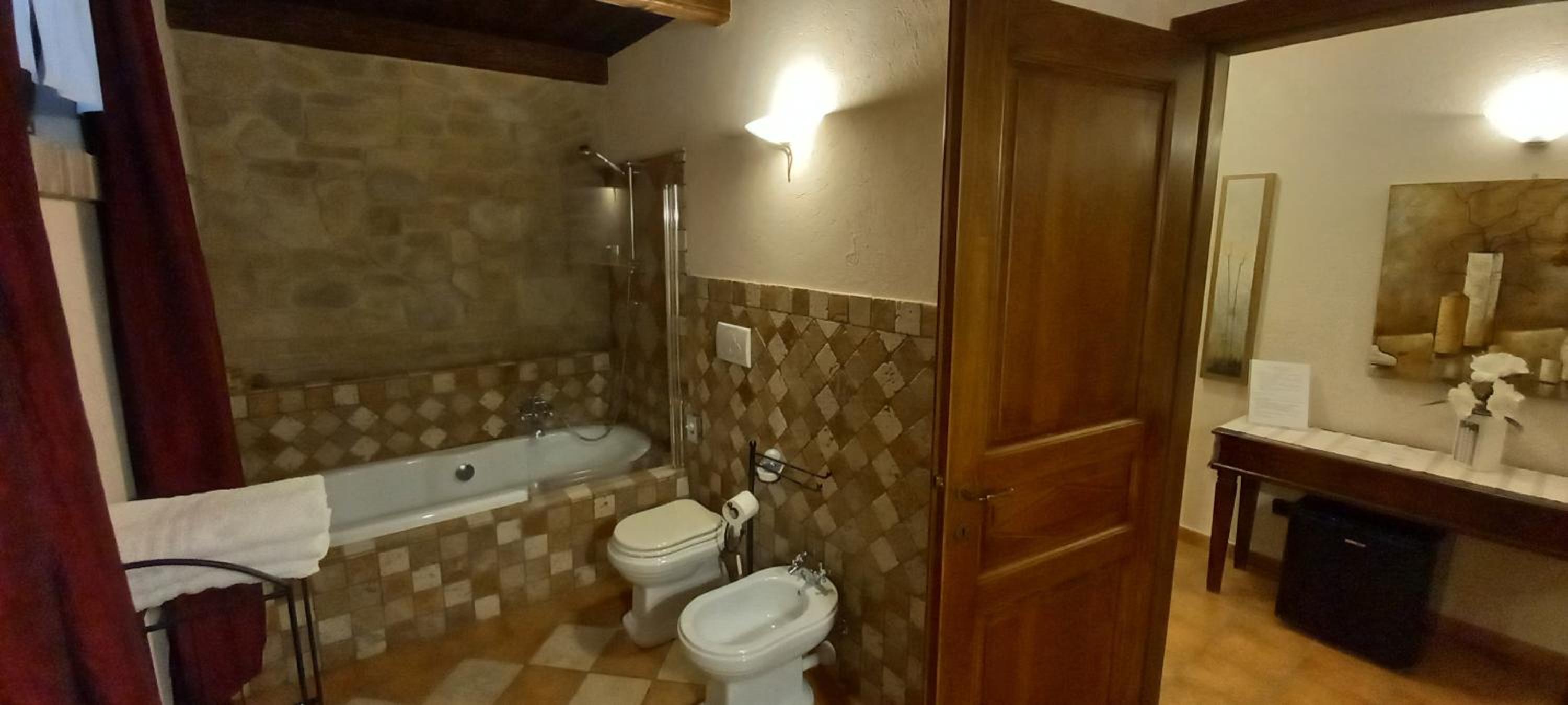 Photo 29