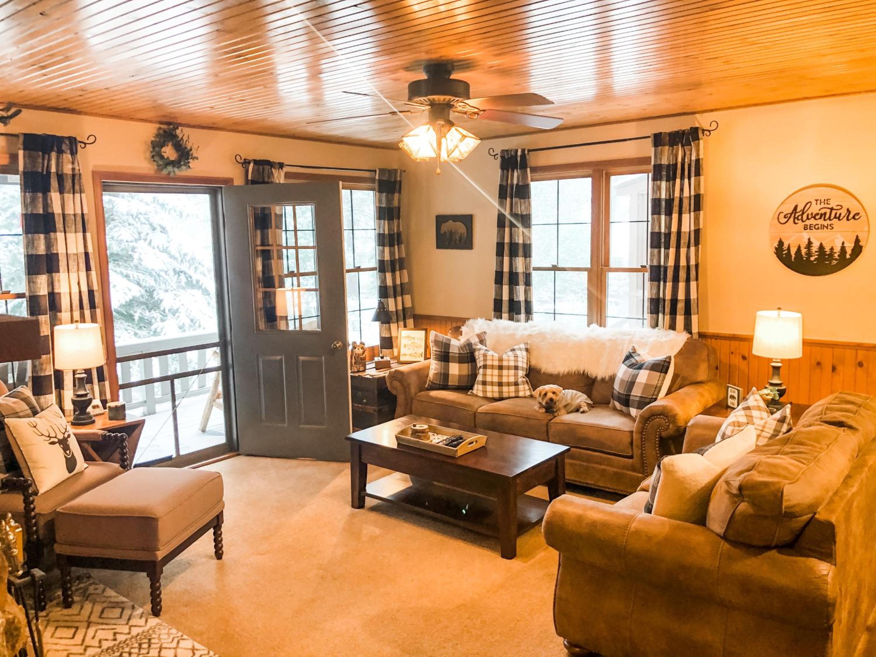 Riverfront Mountain Cottage Retreat view 5